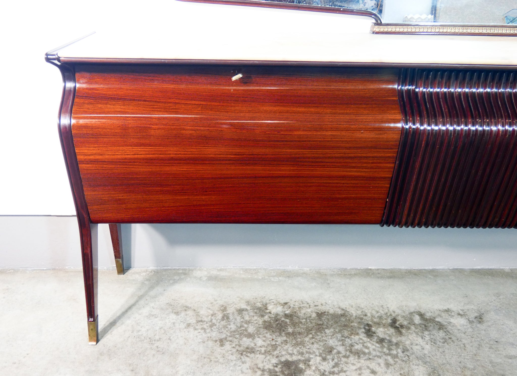 buffet enfilade specchiera specchio credenza design osvaldo borsani 1950s
