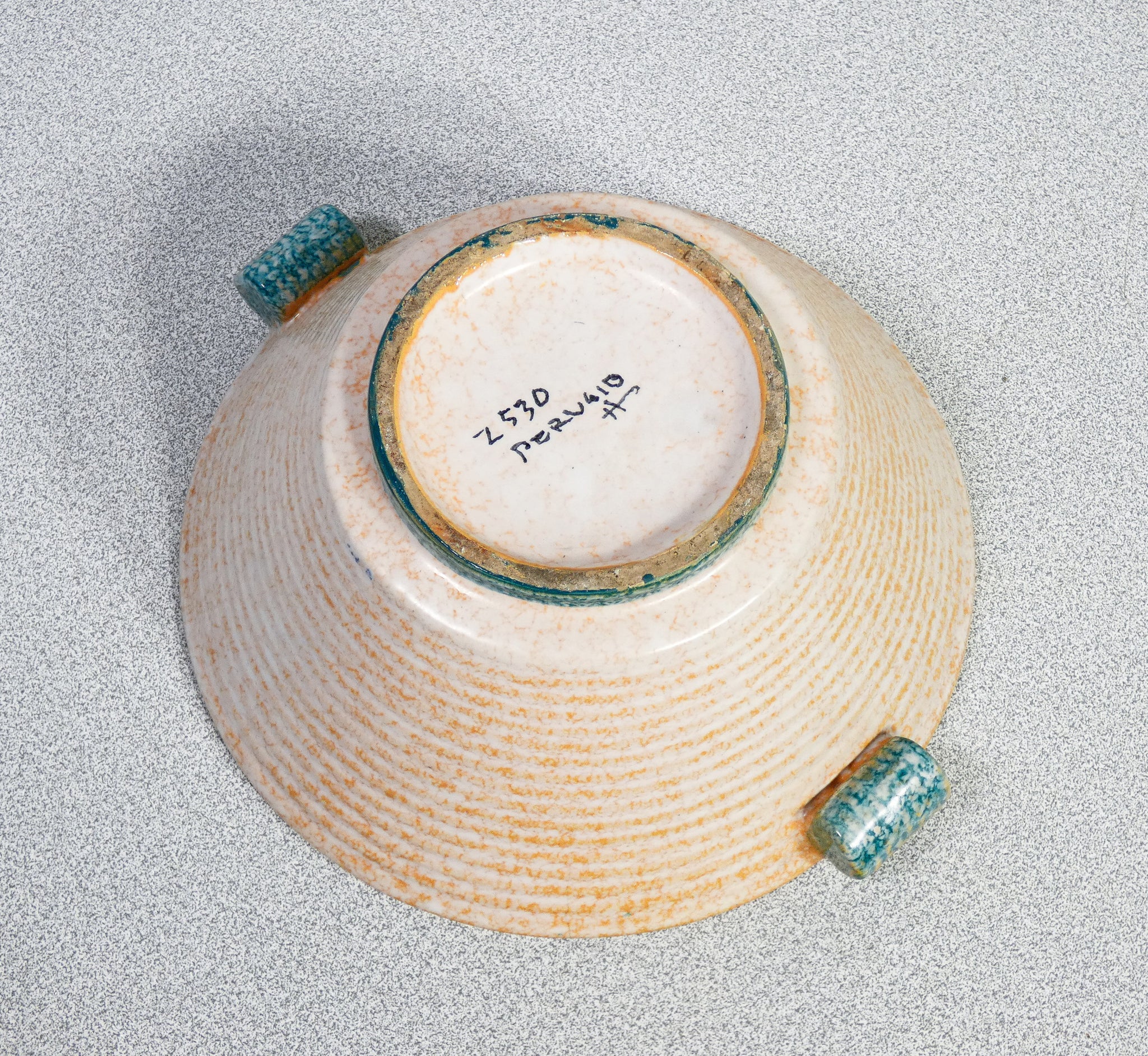 ciotola maiolica cima perugia italia epoca 1980s ceramica smalto dipinta