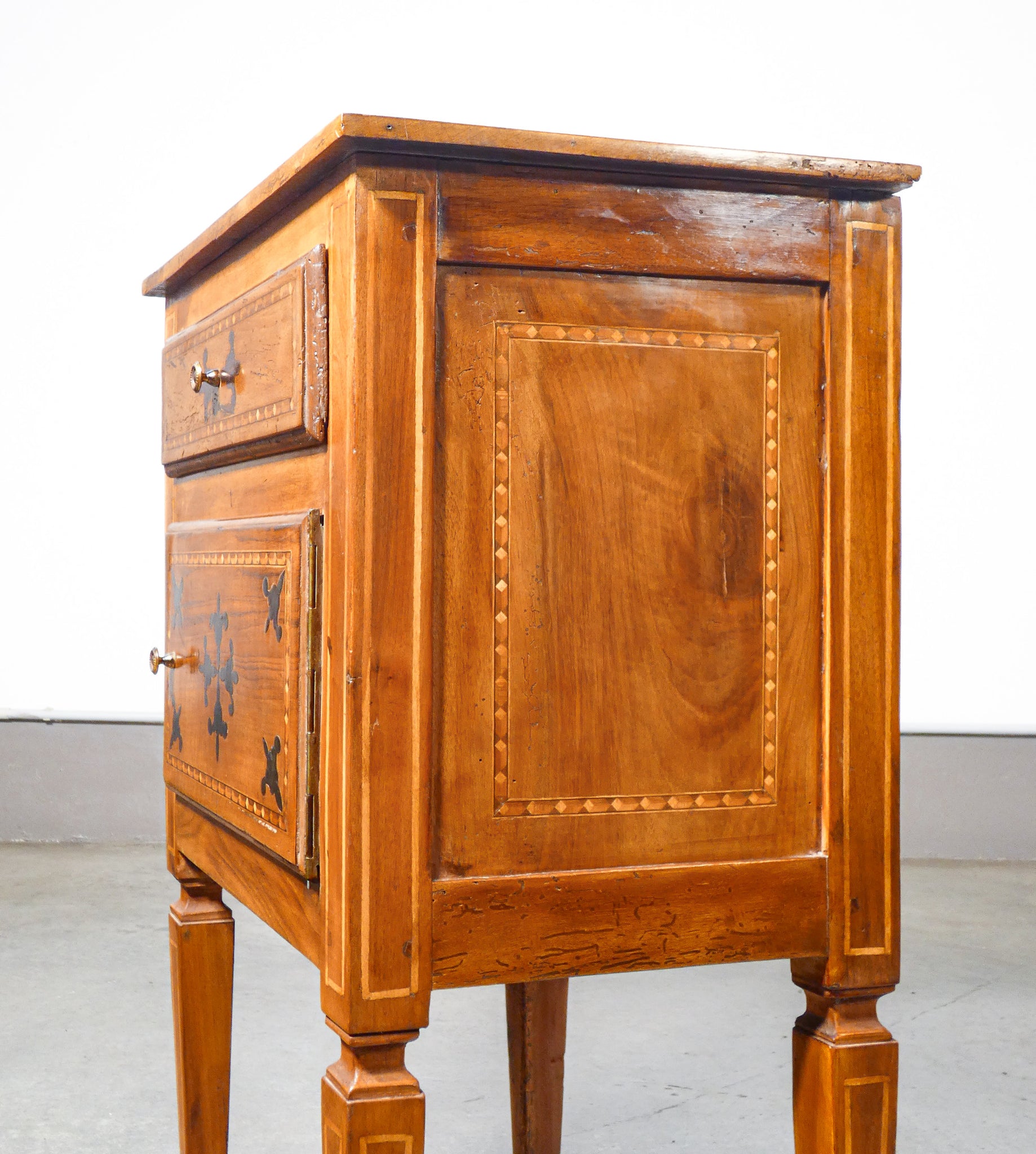 coppia comodini luigi xvi transizione 1800 legno noce piuma intarsiato antica