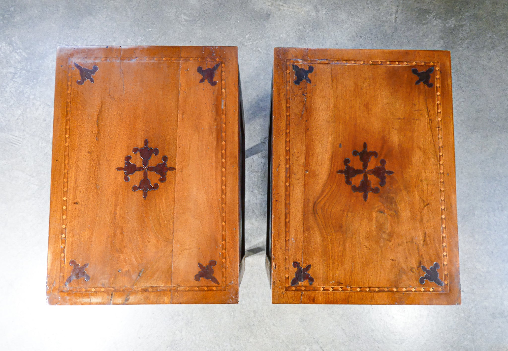 coppia comodini luigi xvi transizione 1800 legno noce piuma intarsiato antica
