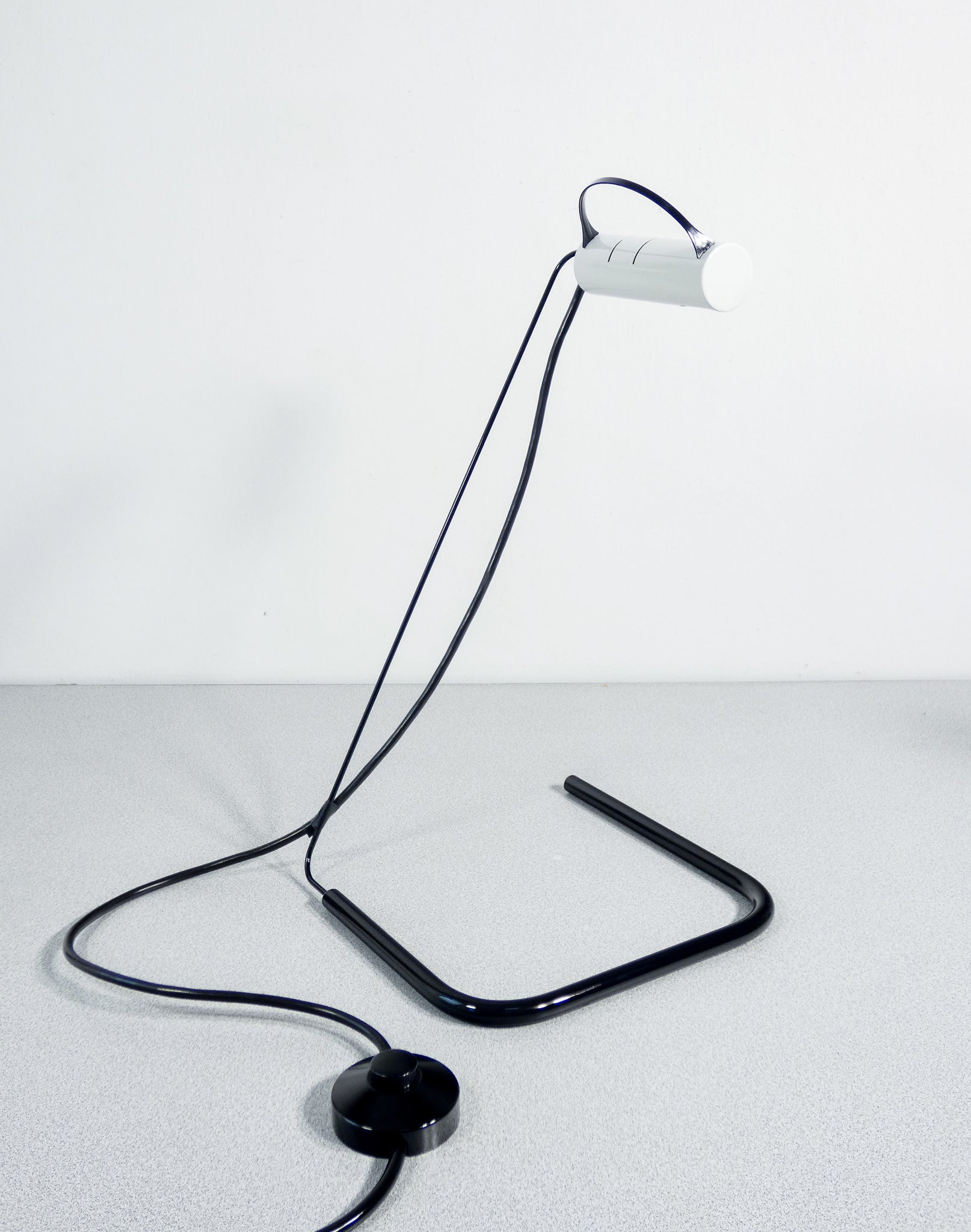 coppia lampade slalom design vico magistreti per oluce vintage da tavolo