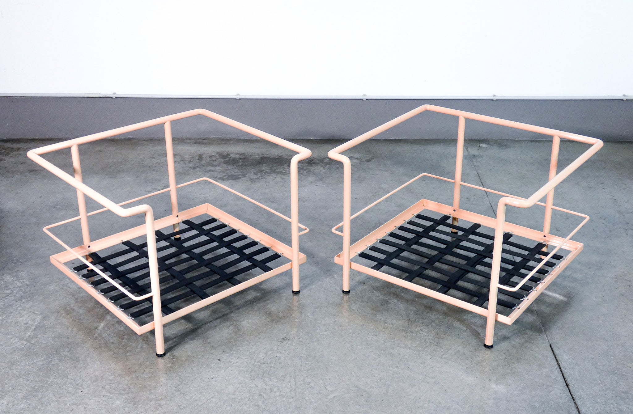 coppia poltrone lc2 design le corbusier per cassina sofa divano rosa viola