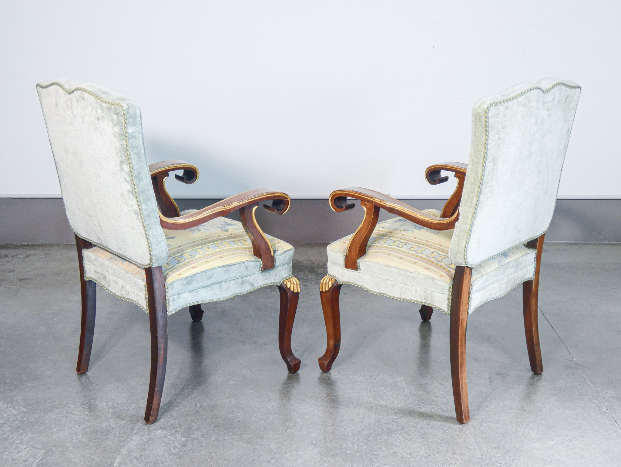 coppia poltrone stile impero legno massello noce epoca sedie braccioli salotto 