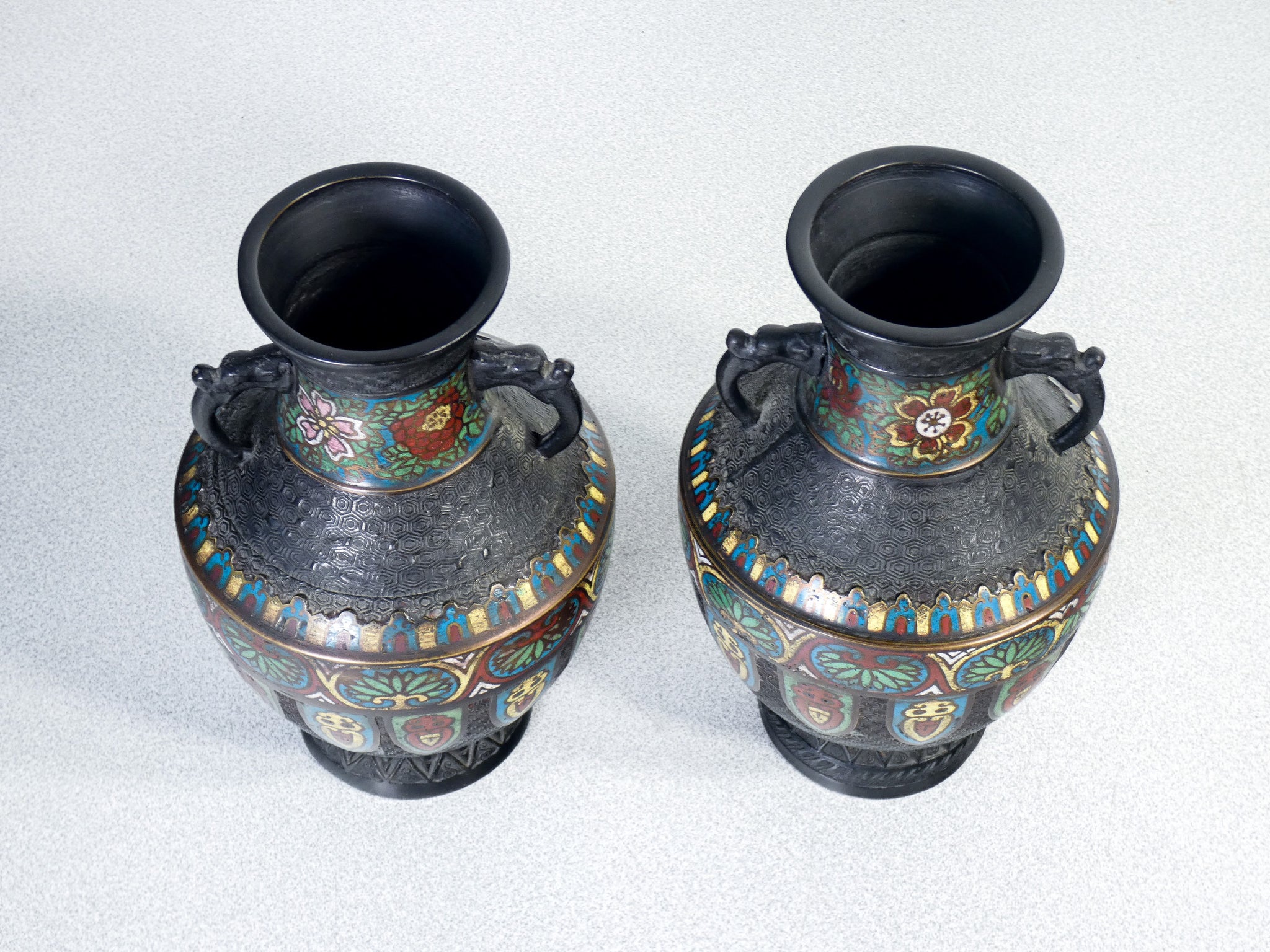 coppia vasi giappone champleve cloisonne bronzo smalto epoca xx sec antica