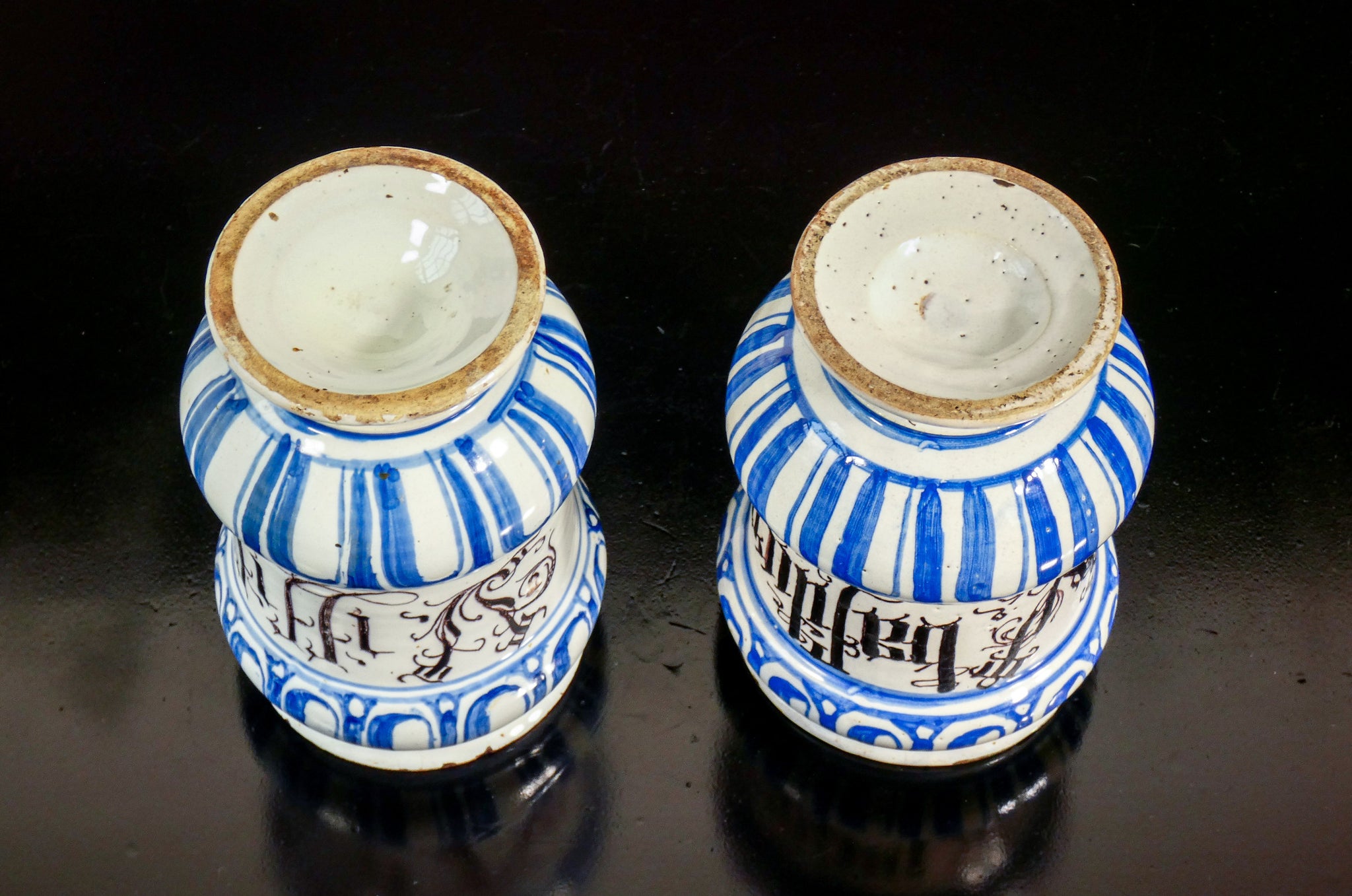 coppia vaso albarello rocchetto epoca 1700 ceramica maiolica dipinta antica