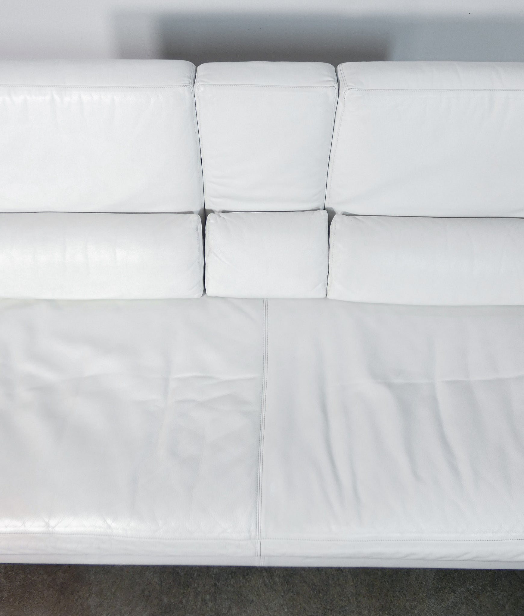 divano domino design massimo morozzi per cassina 1980s sofa pelle bianca