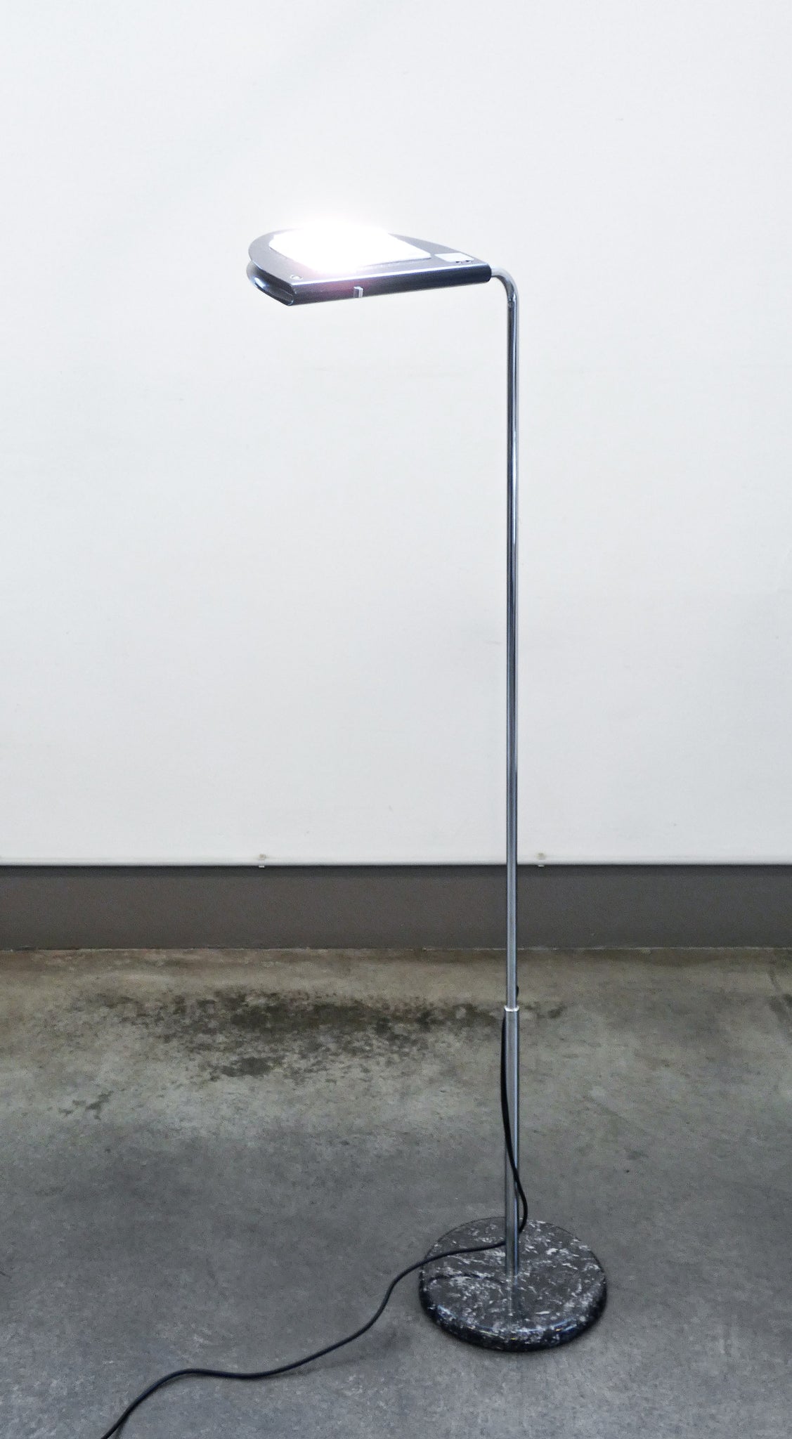 lampada terra mezzaluna design bruno gecchelin per skipper piantana dimmer