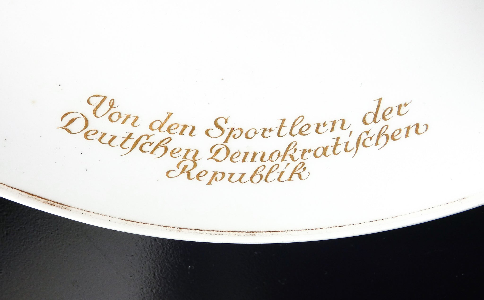 piatto porcellana meissen serigrafia drago cina sportivi germania est ddr