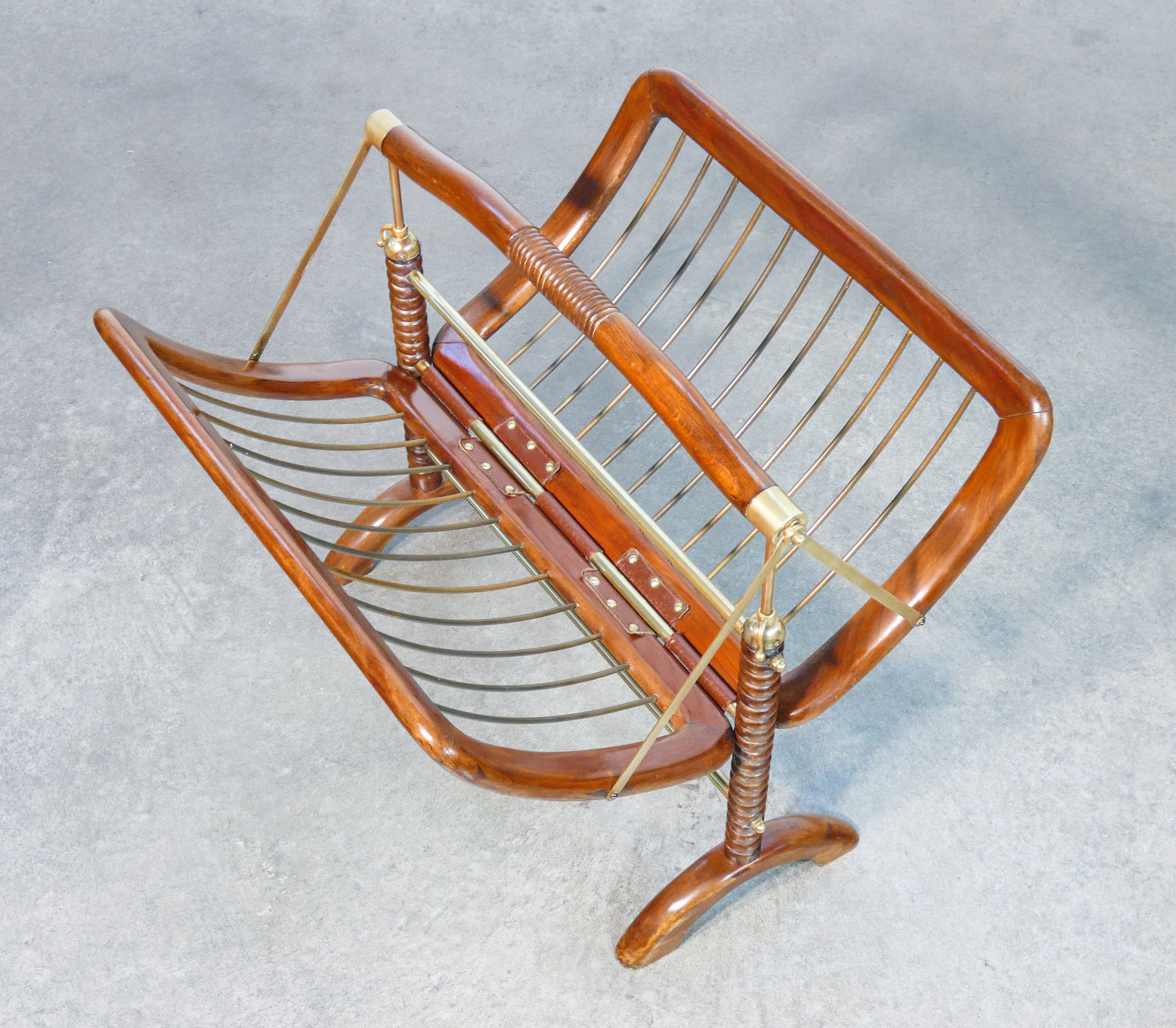 portariviste design attr cesare lacca epoca 1950s legno ottone magazine rack