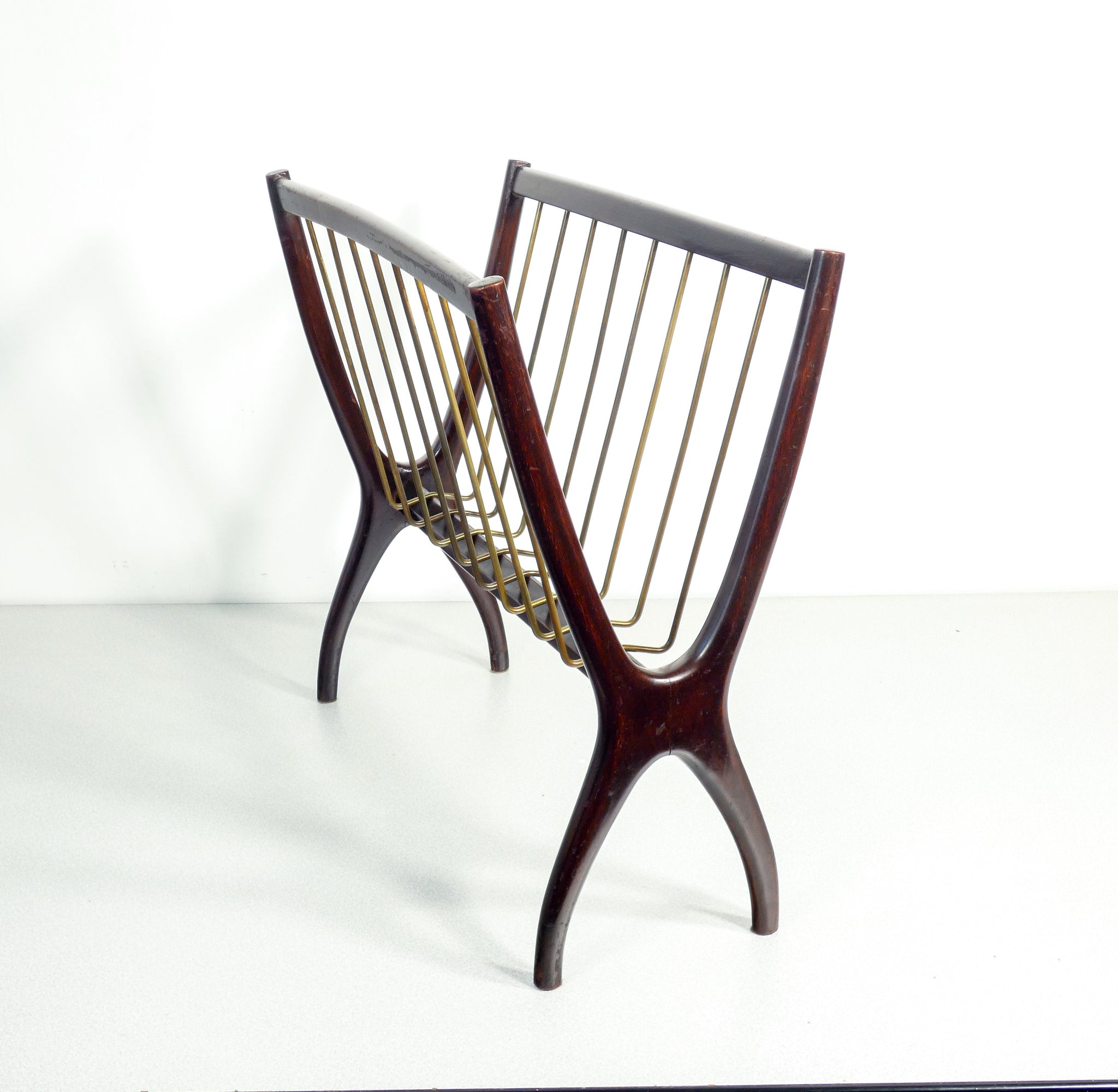 portariviste design cesare lacca epoca 1950s legno ottone magazine rack 2