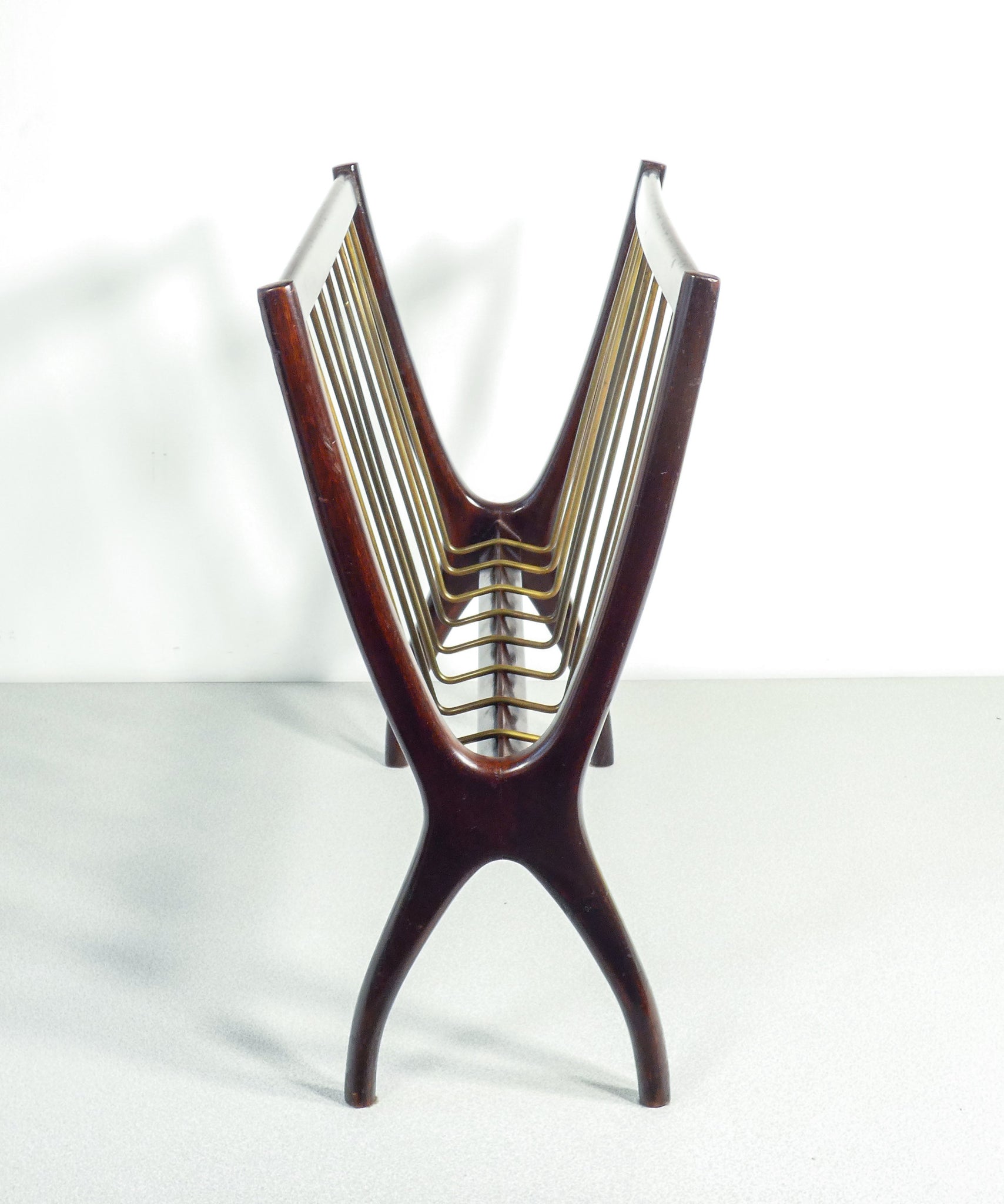 portariviste design cesare lacca epoca 1950s legno ottone magazine rack 2