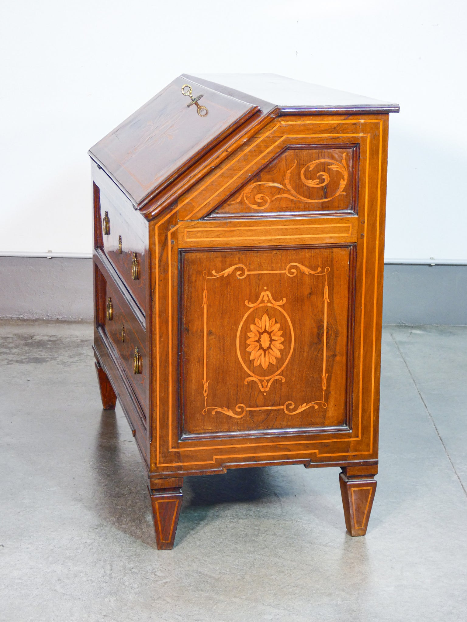 ribalta secretaire luigi xvi legno noce intarsiato epoca 1700 cassetti antica