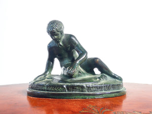 scatola ovale legno pelle scultura statua bronzo velluto verde epoca 1800