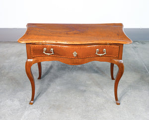 scrivania scrittoio piemontese epoca 1700 legno noce intarsiato cassetto antica