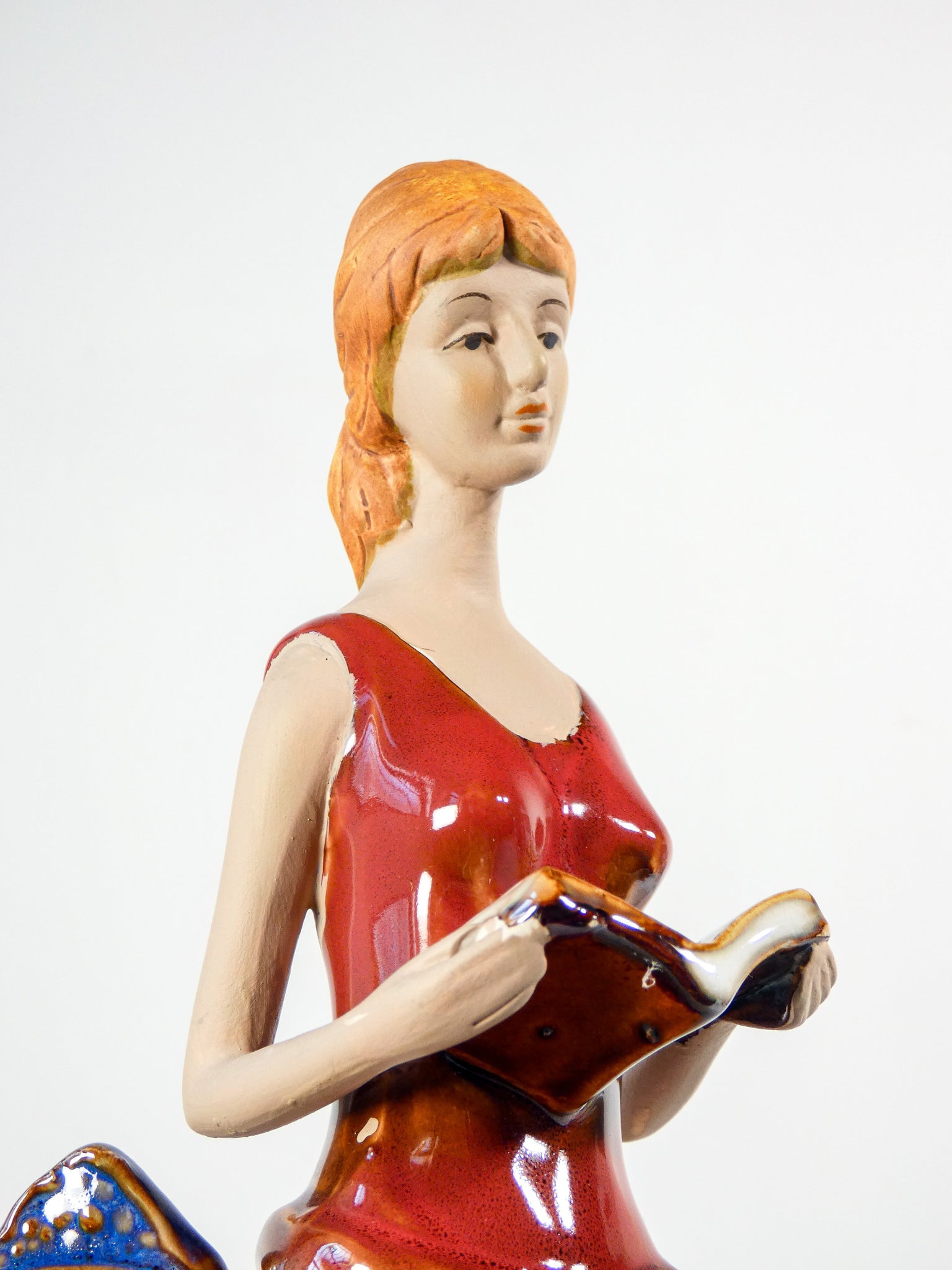 scultura donna libro lettrice ceramica smalto dipinta stile art deco glamour