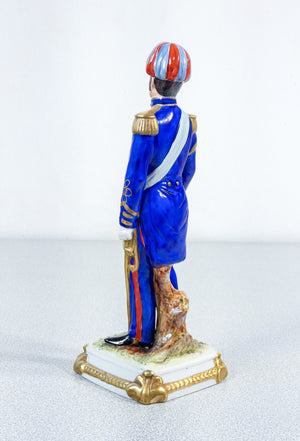 scultura porcellana capodimonte carabiniere soldato ufficiale esercito capitano