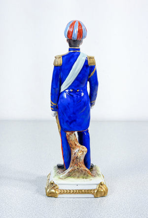 scultura porcellana capodimonte carabiniere soldato ufficiale esercito capitano