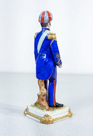 scultura porcellana capodimonte carabiniere soldato ufficiale esercito capitano