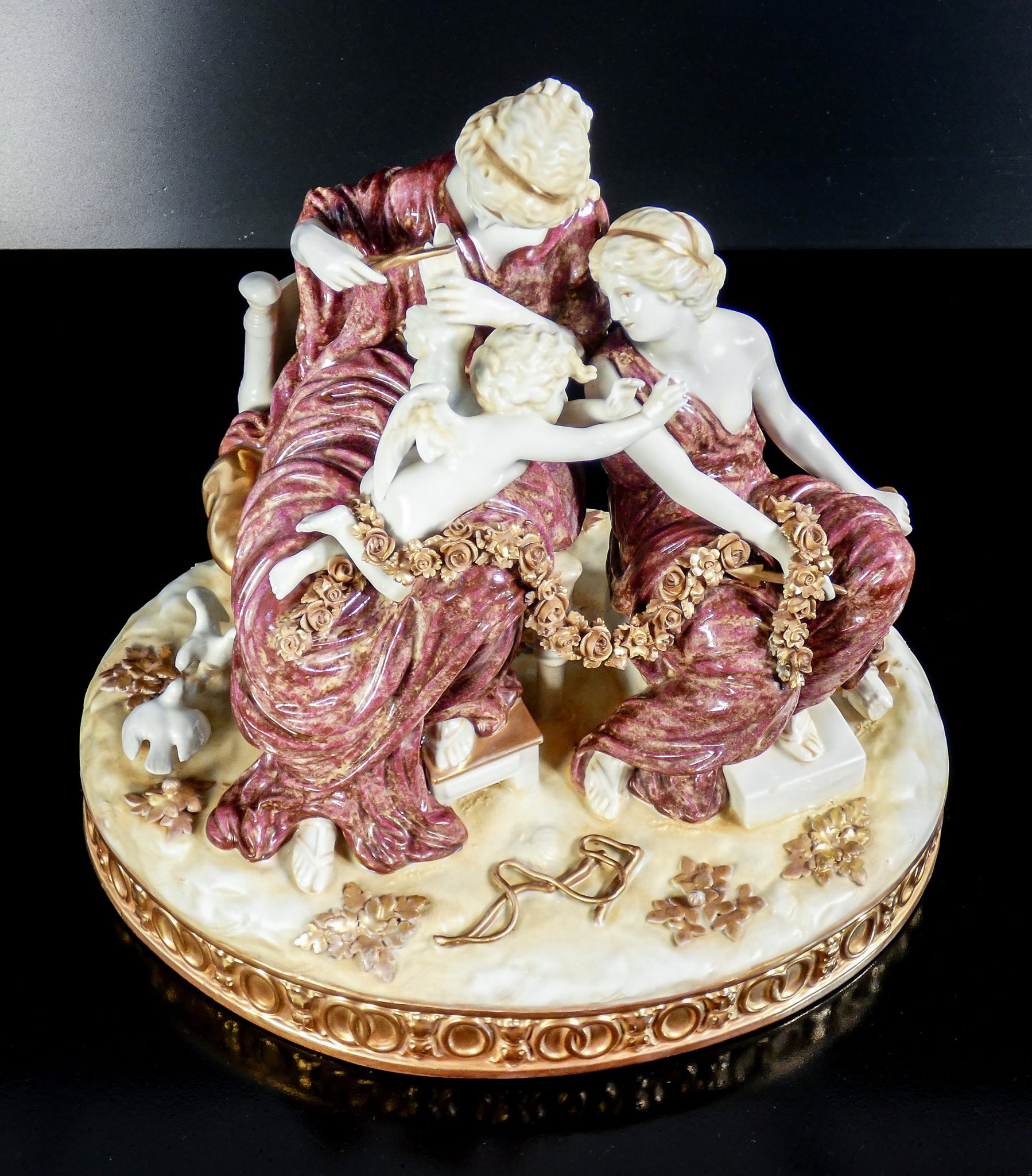 scultura porcellana cupido punito venere psiche meissen dresda statua epoca