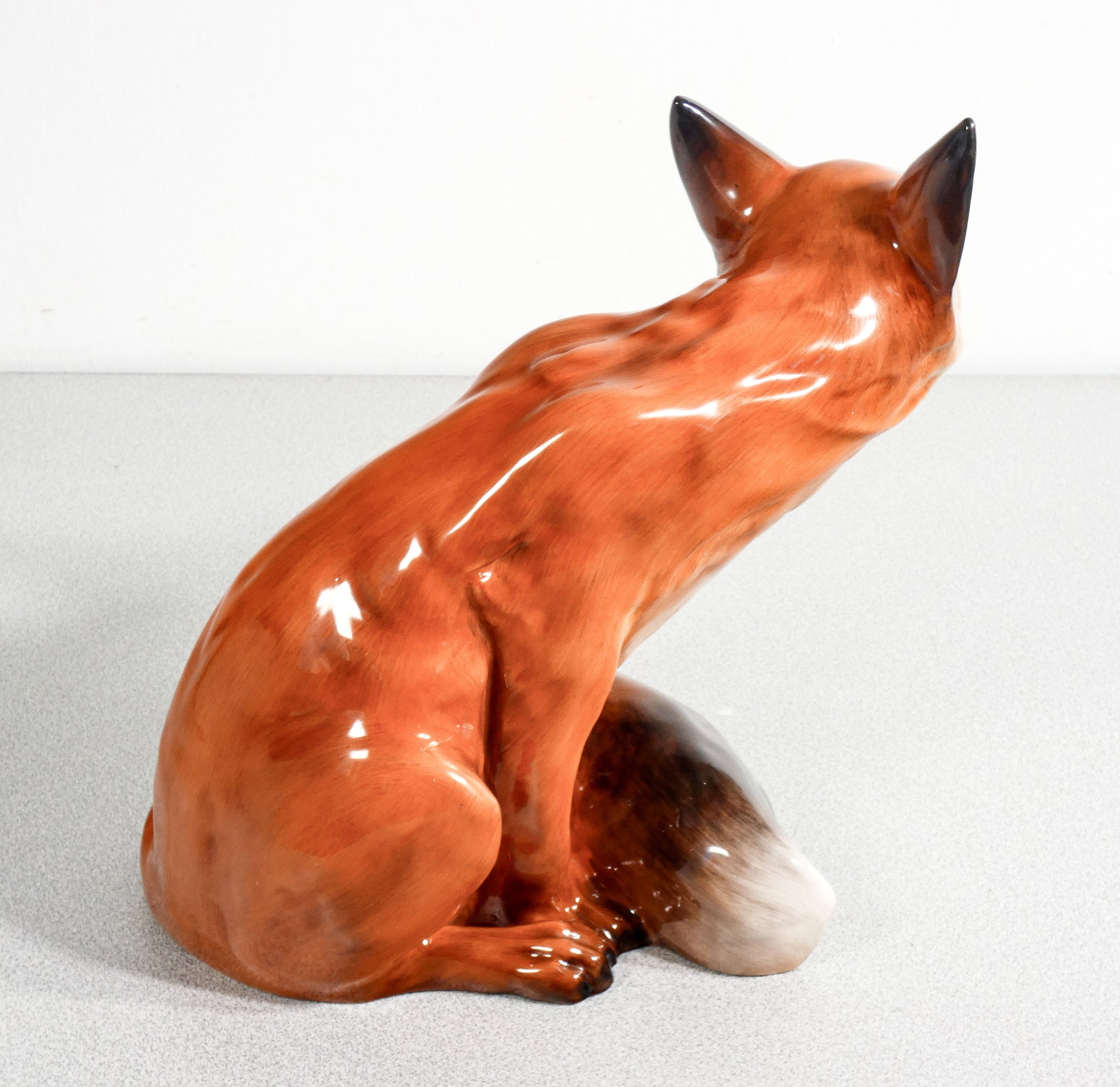 scultura porcellana volpe seduta royal doulton hn2634 fox dipinta a mano