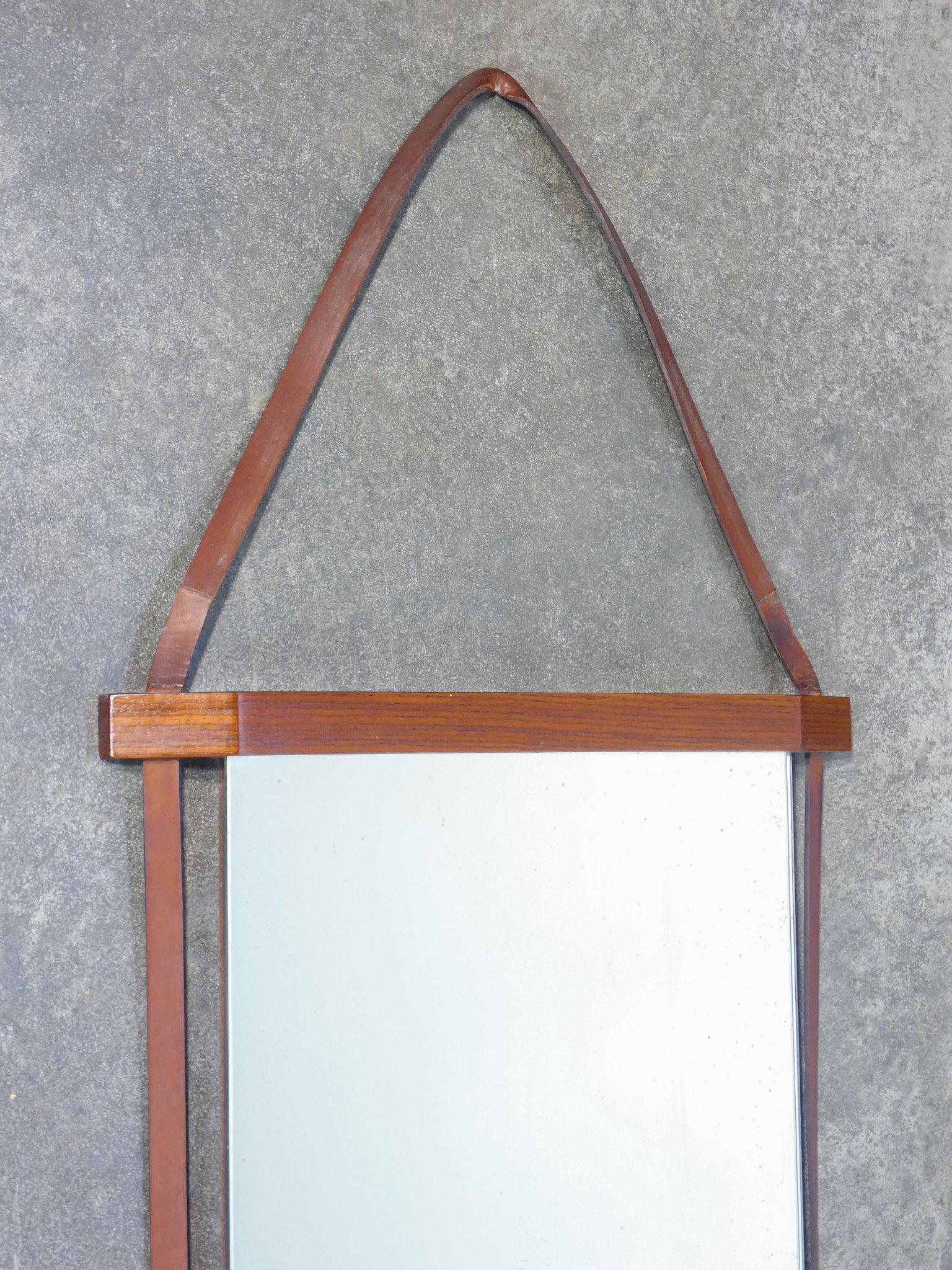 specchiera design scandinavo 1970s vintage specchio legno teak hanging mirror