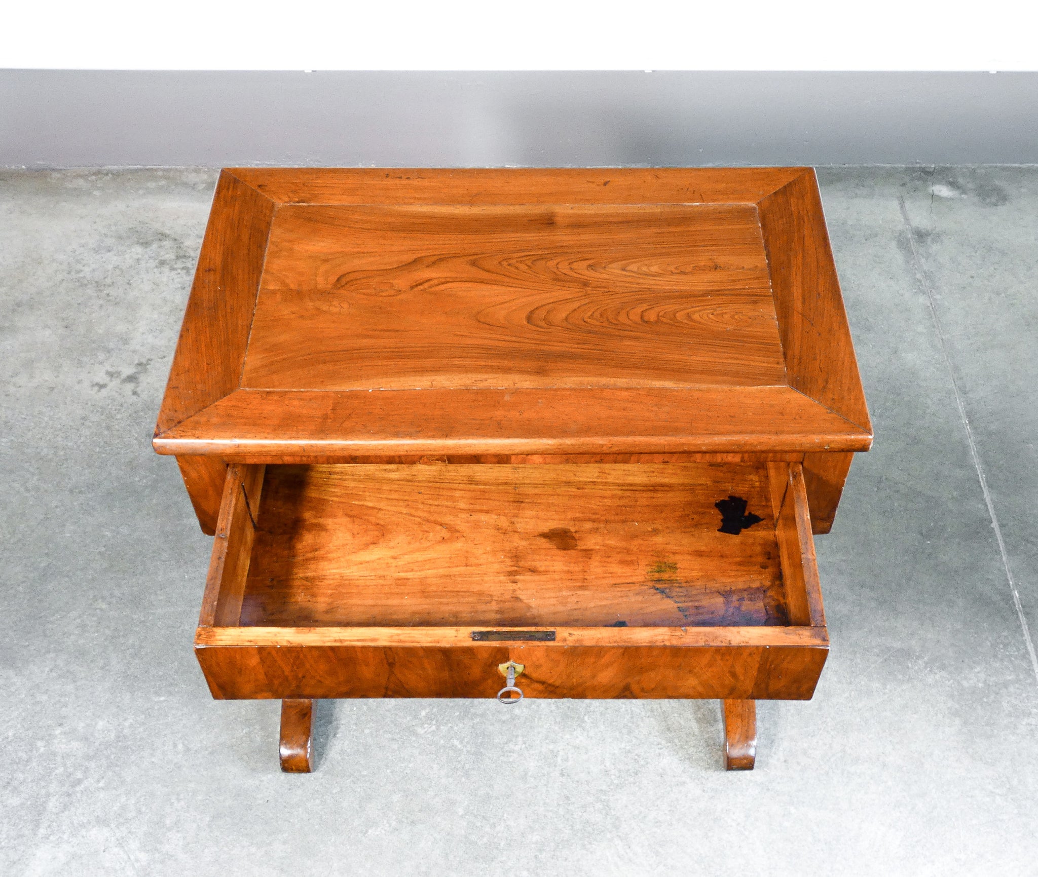 tavolino da lavoro epoca 1800 legno massello noce cassetto carlo x antico