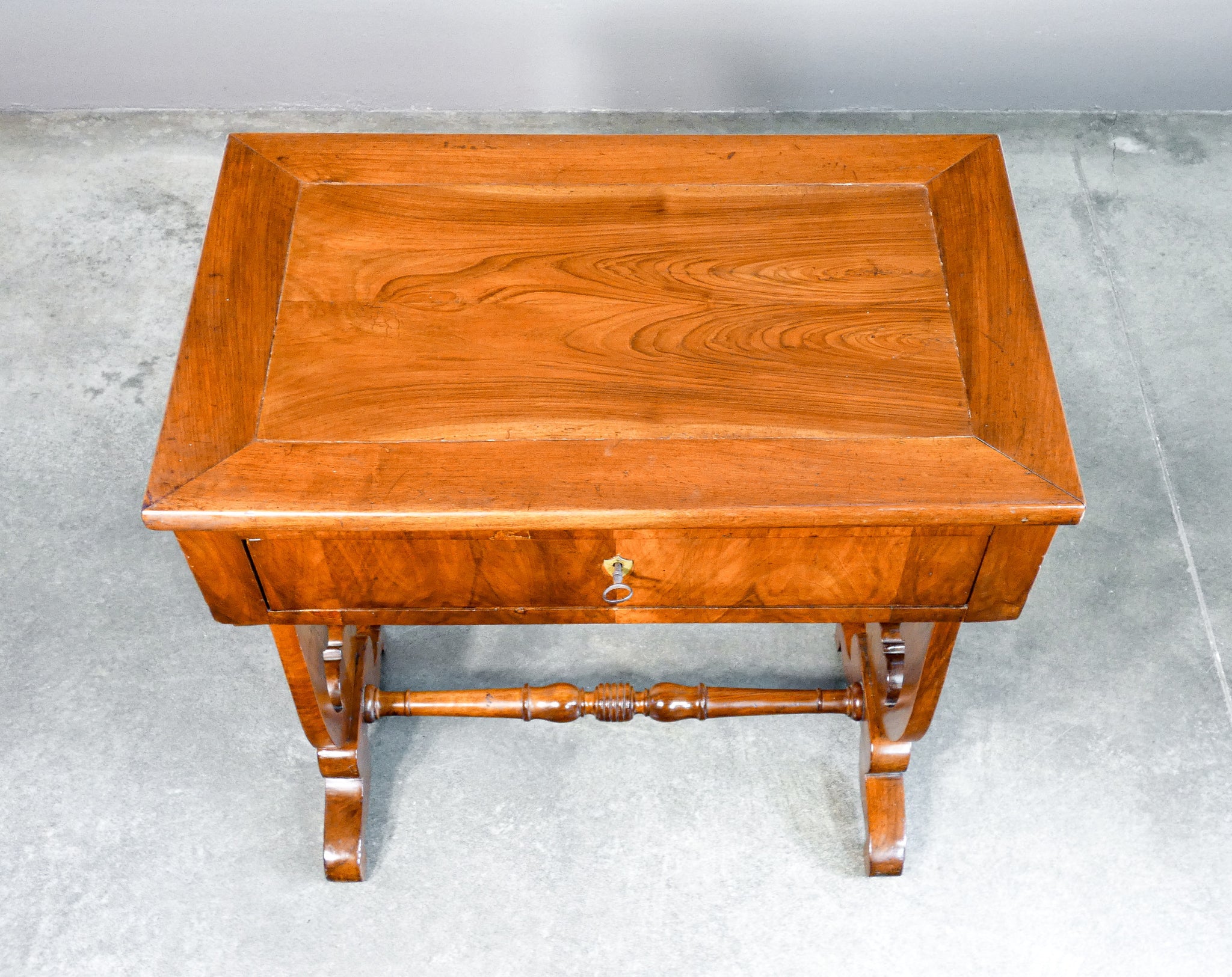 tavolino da lavoro epoca 1800 legno massello noce cassetto carlo x antico