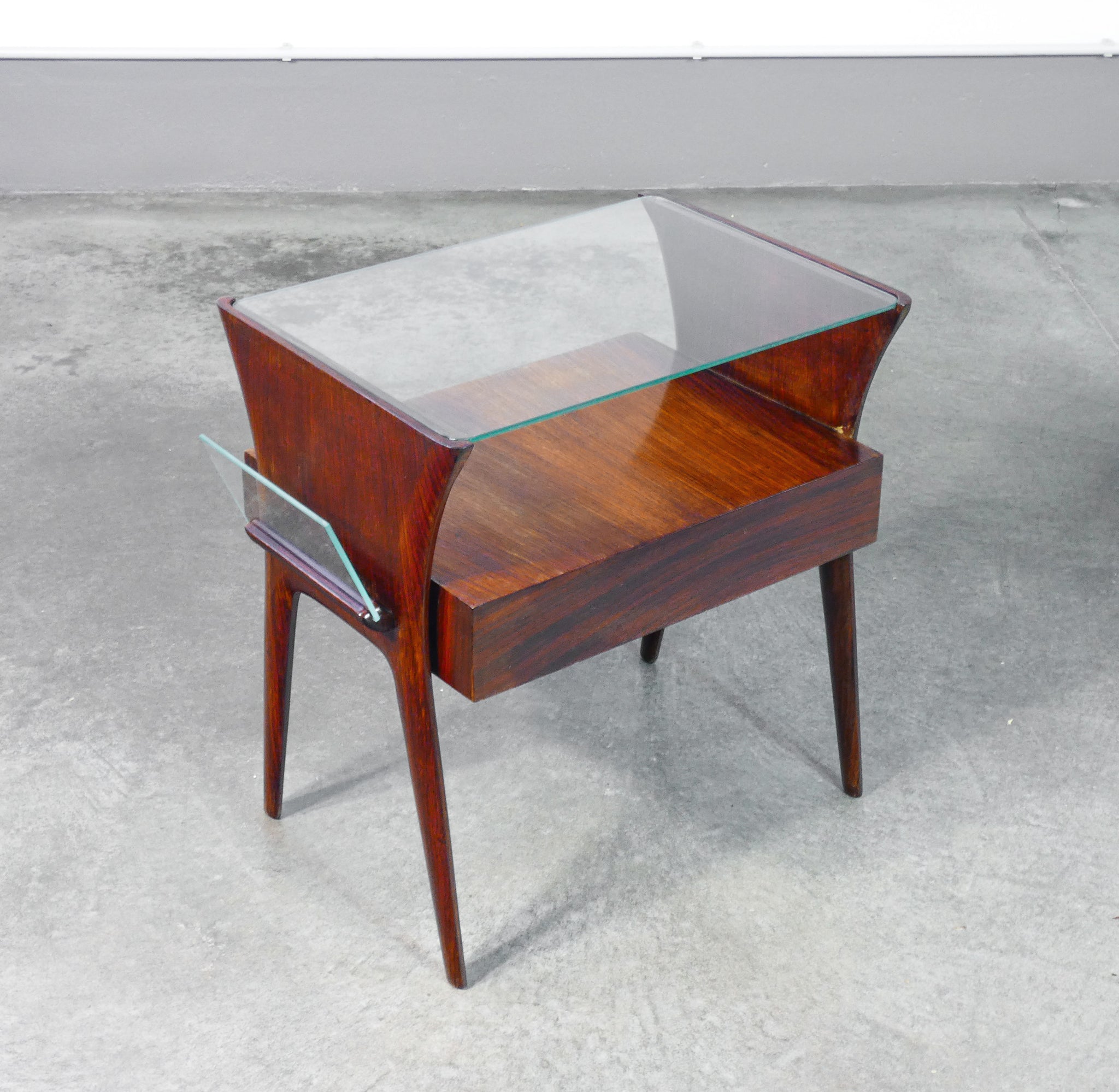 tavolino design italia cantu epoca 1940 legno massello portariviste cassetto