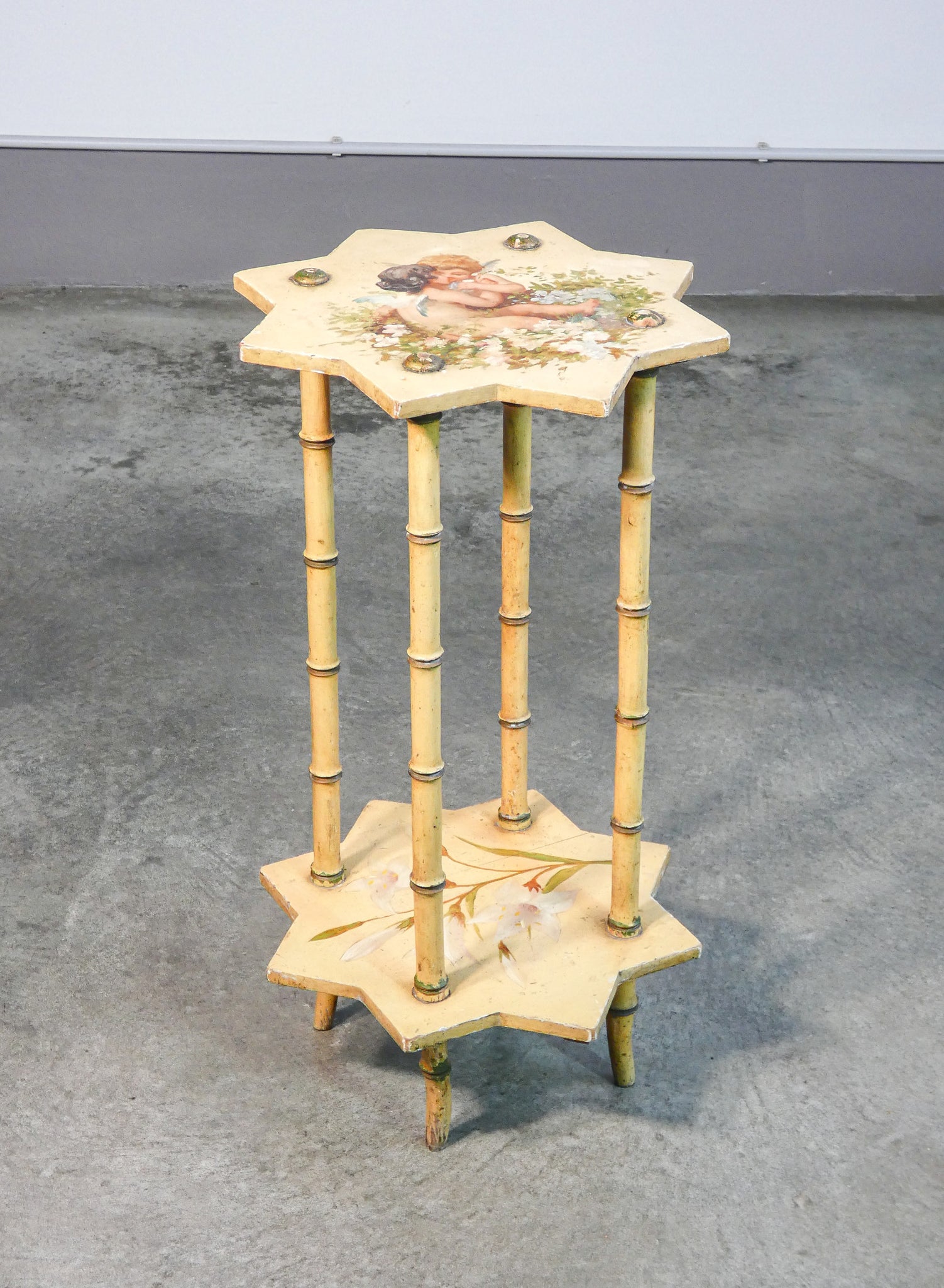 tavolino di servizio piano dipinto a mano gueridon stella ottagonale legno epoca