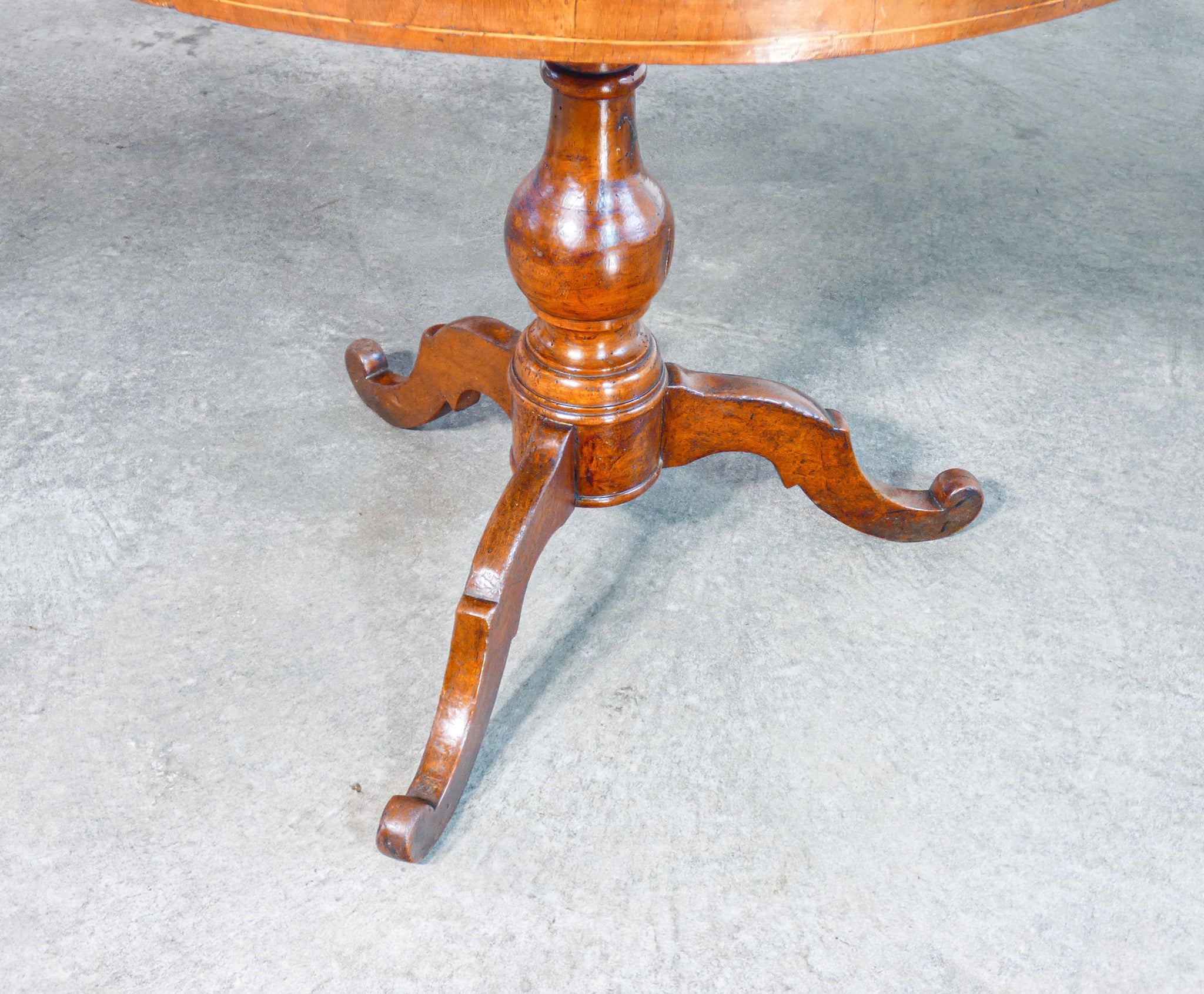 tavolo rotondo rolo legno noce intarsiato tavolino tondo epoca 1800 antico