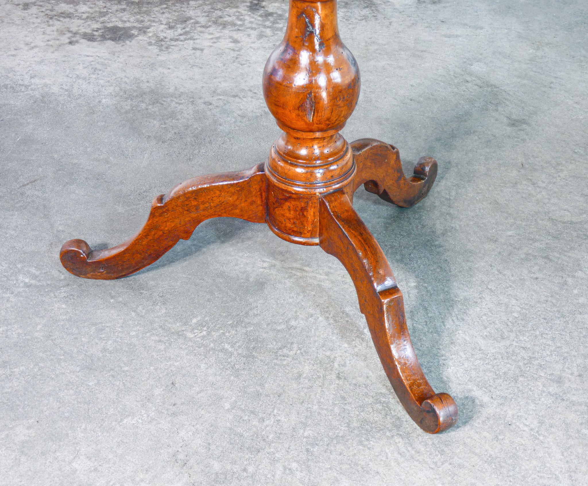 tavolo rotondo rolo legno noce intarsiato tavolino tondo epoca 1800 antico