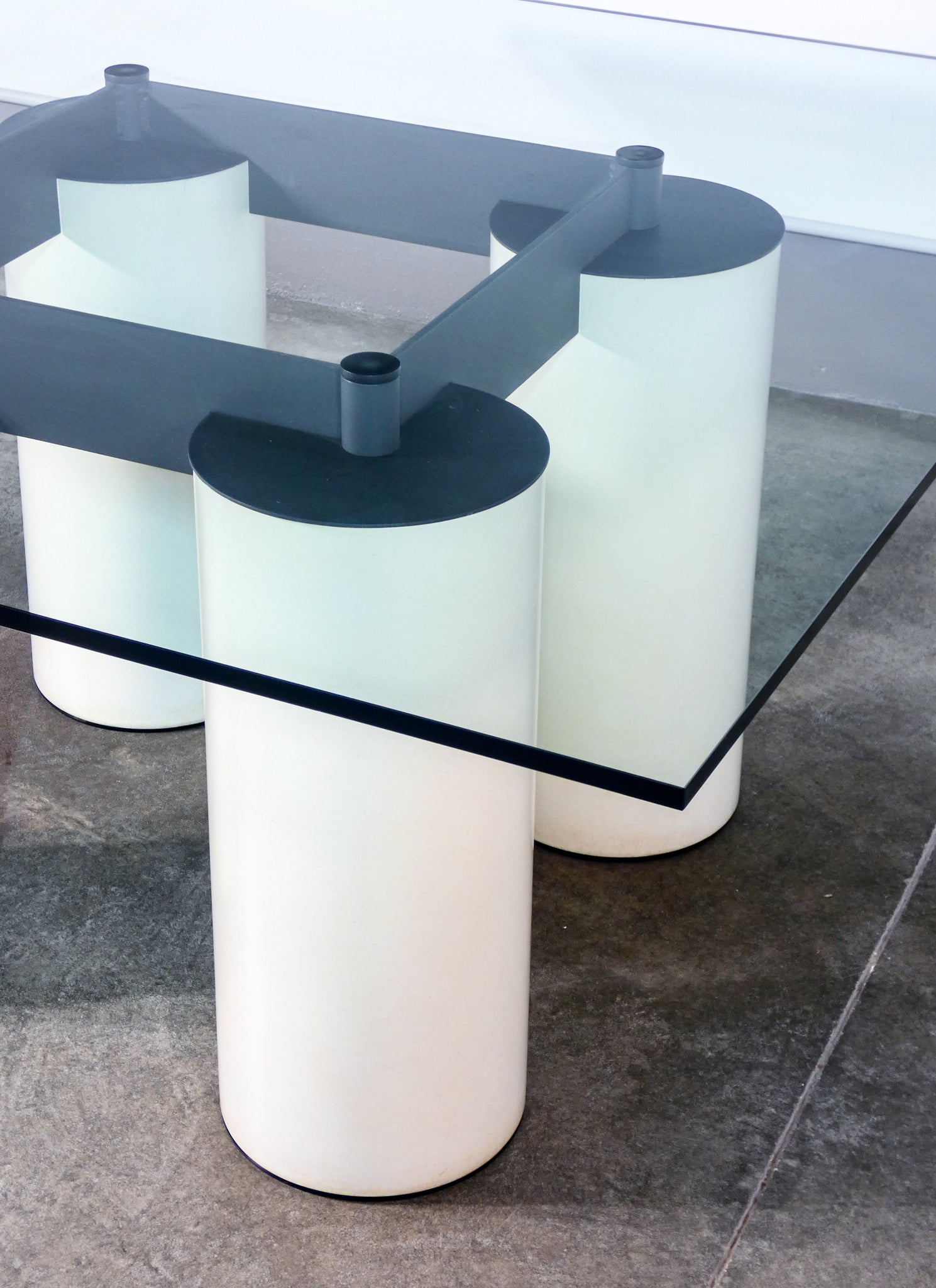 tavolo serenissimo design lella massimo vignelli per acerbis vetro quadrato