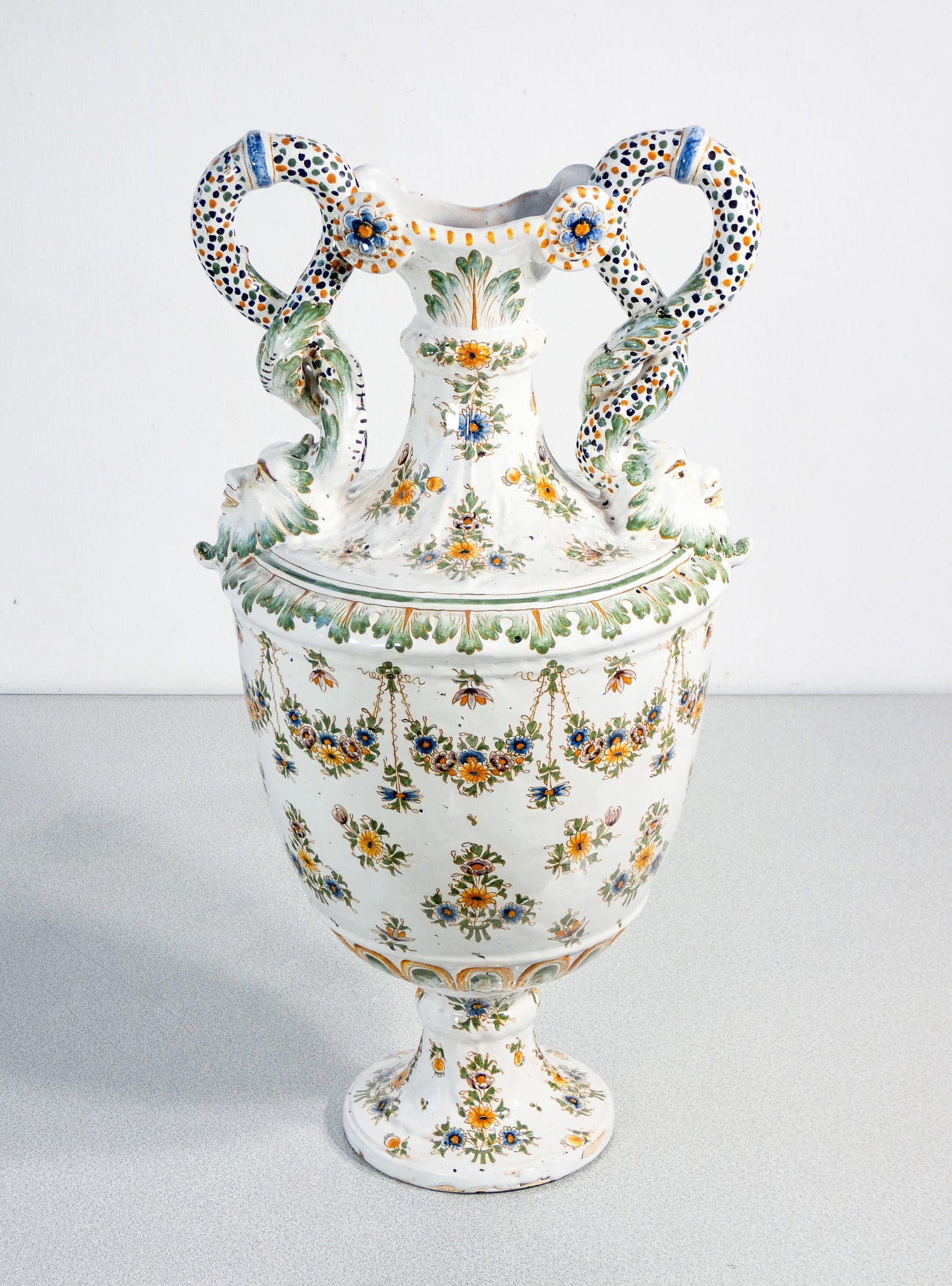 vaso anfora ceramica moustiers faience dipinto a mano epoca france pottery