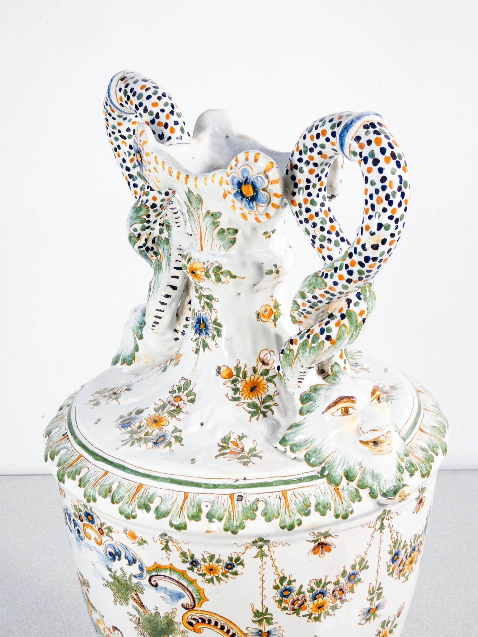 vaso anfora ceramica moustiers faience dipinto a mano epoca france pottery