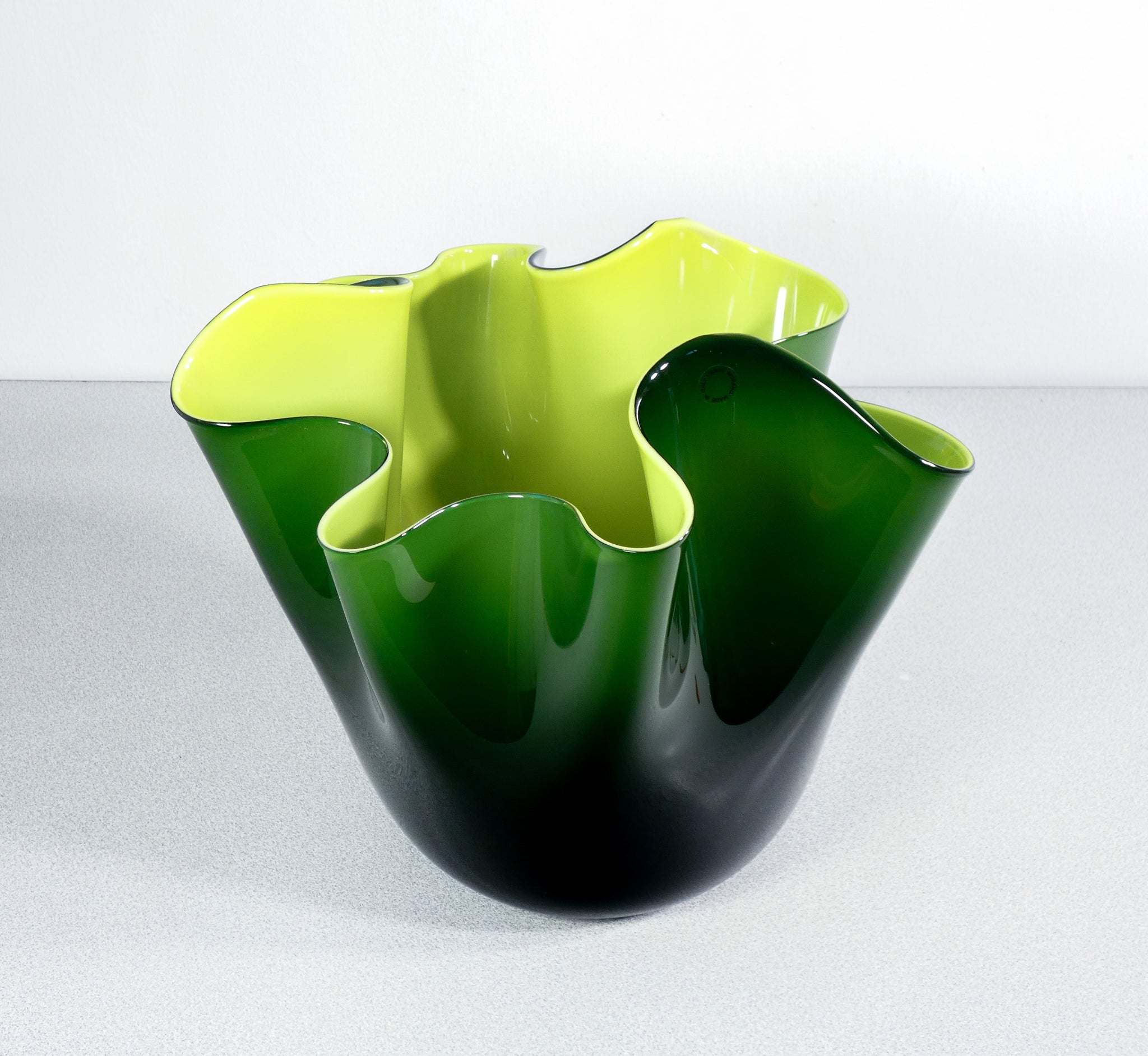 vaso fazzoletto 1972 design fulvio bianconi per venini vetro soffiato murano