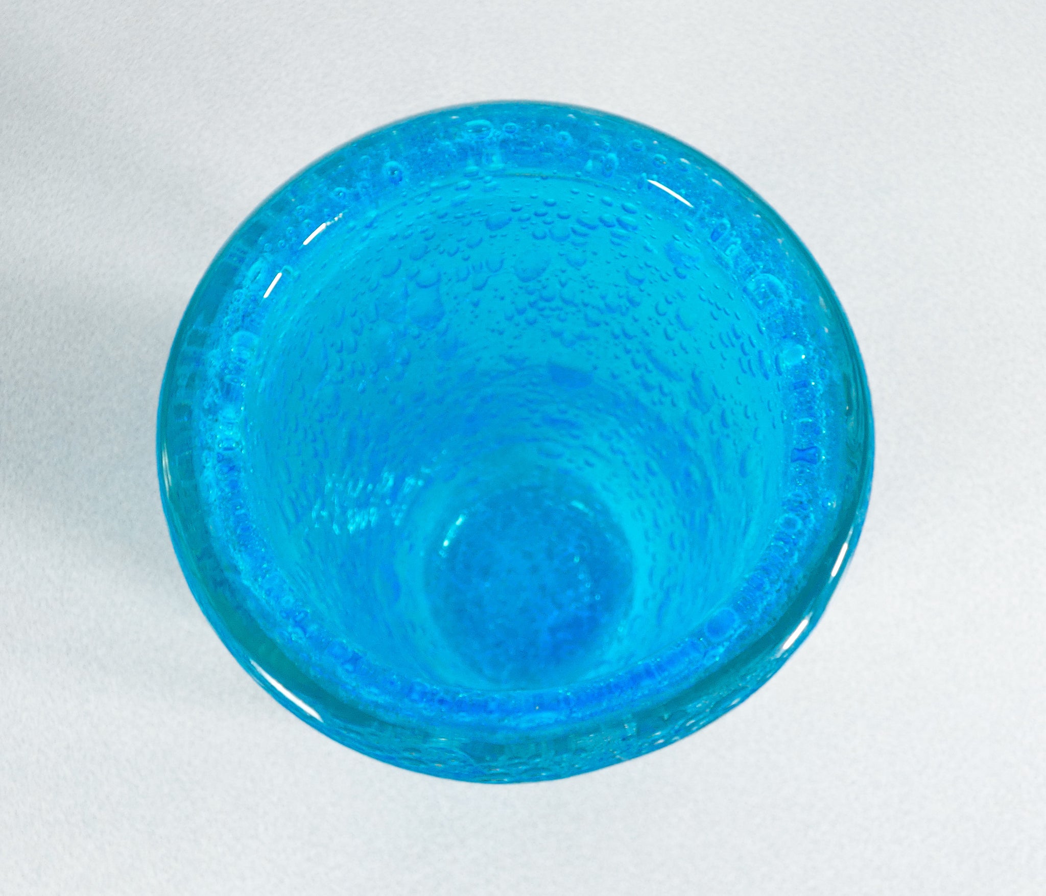 vaso firmato alessandro barbaro vetro soffiato bullicante murano azzurro