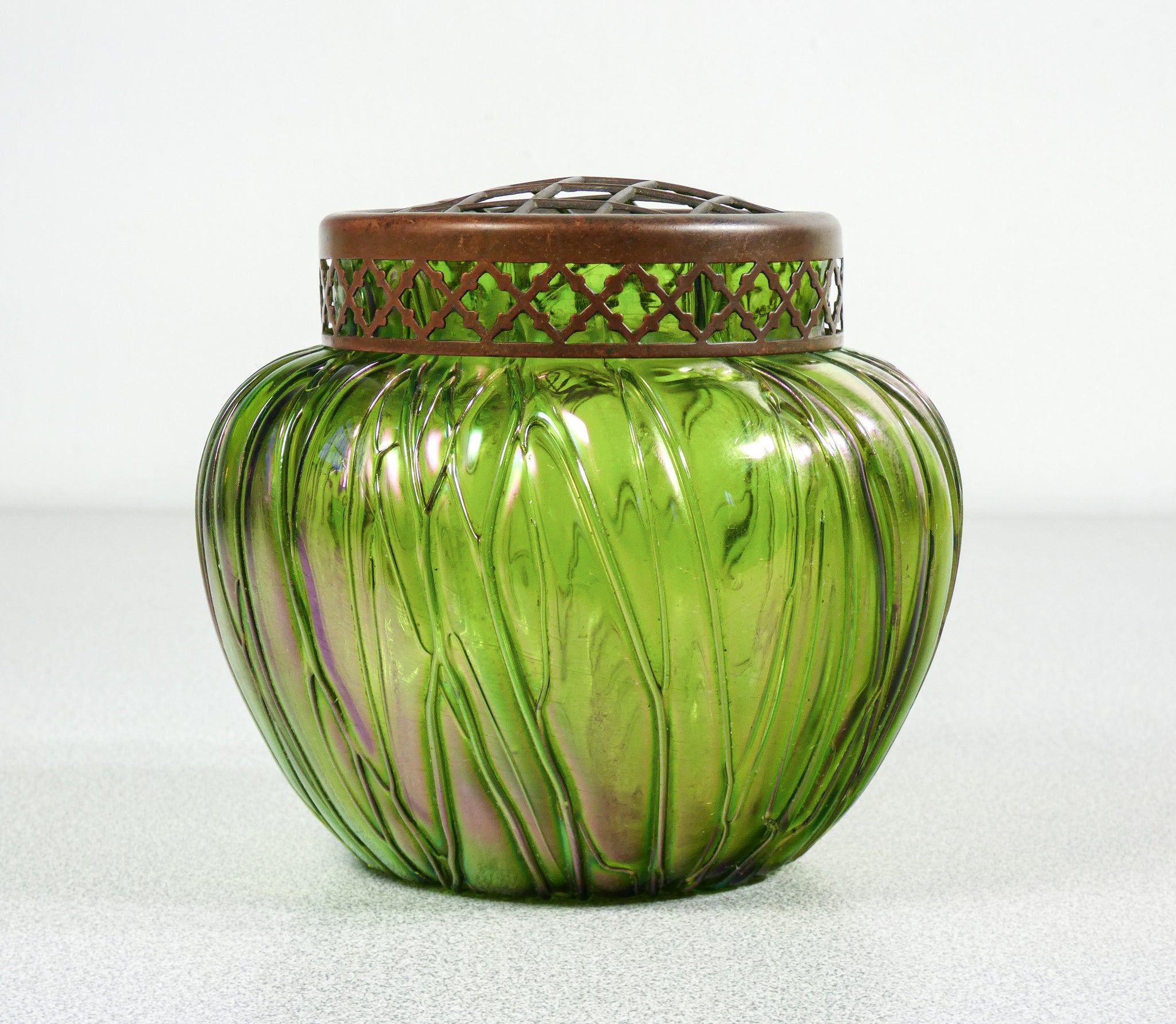 vaso pallme konig austria vetro soffiato iridescente epoca 1910s art nouveau 4