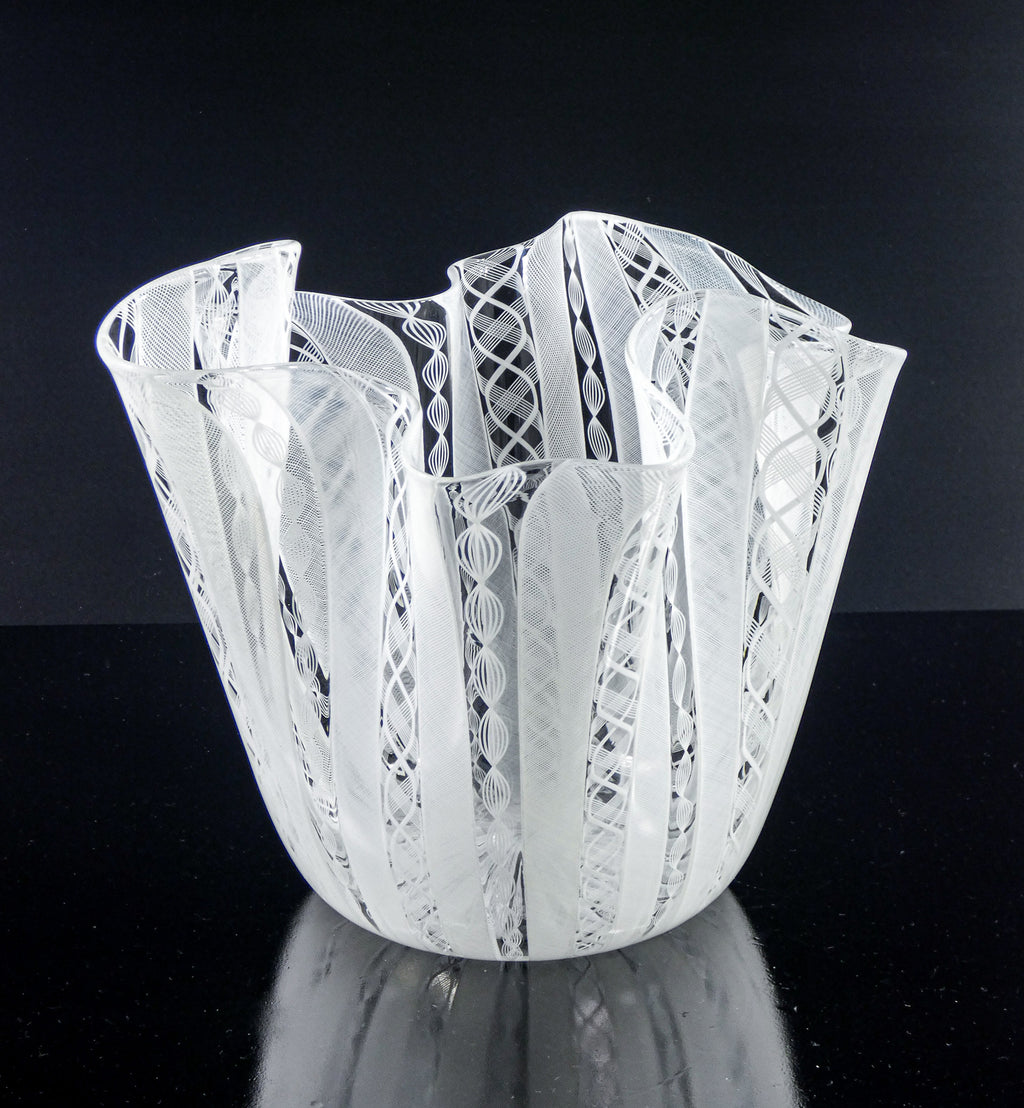 vaso venini fazzoletto zanfirico 1988 design fulvio bianconi vetro soffiato