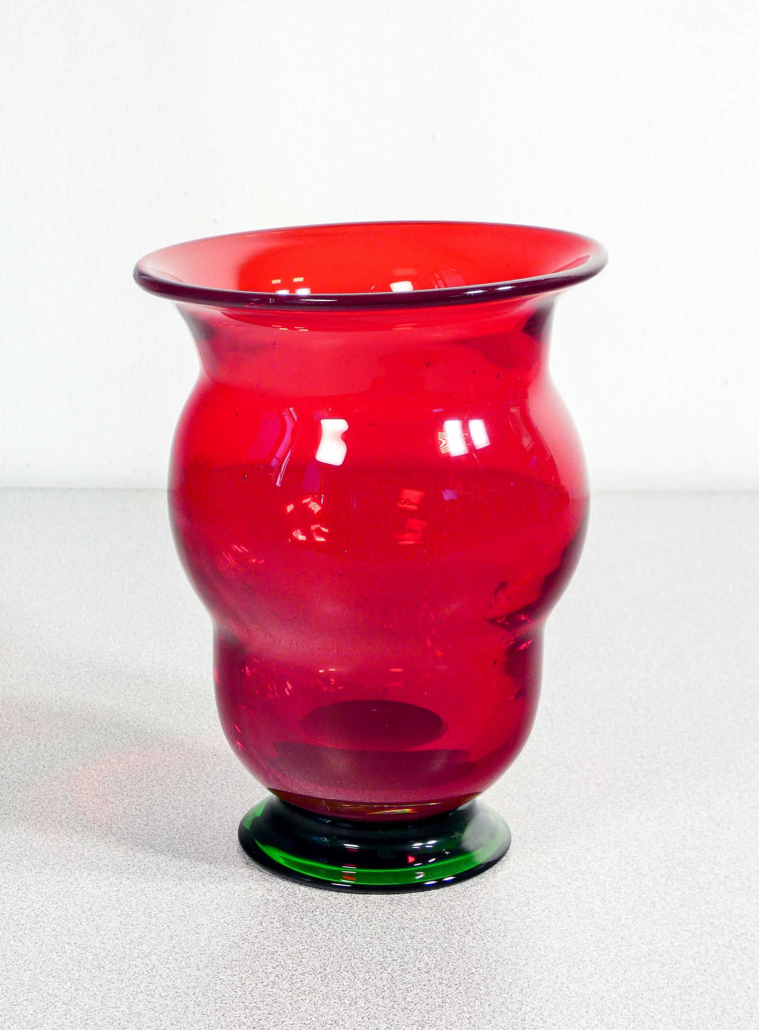 vaso vetro soffiato murano rosso verde design italia venice vintage glass