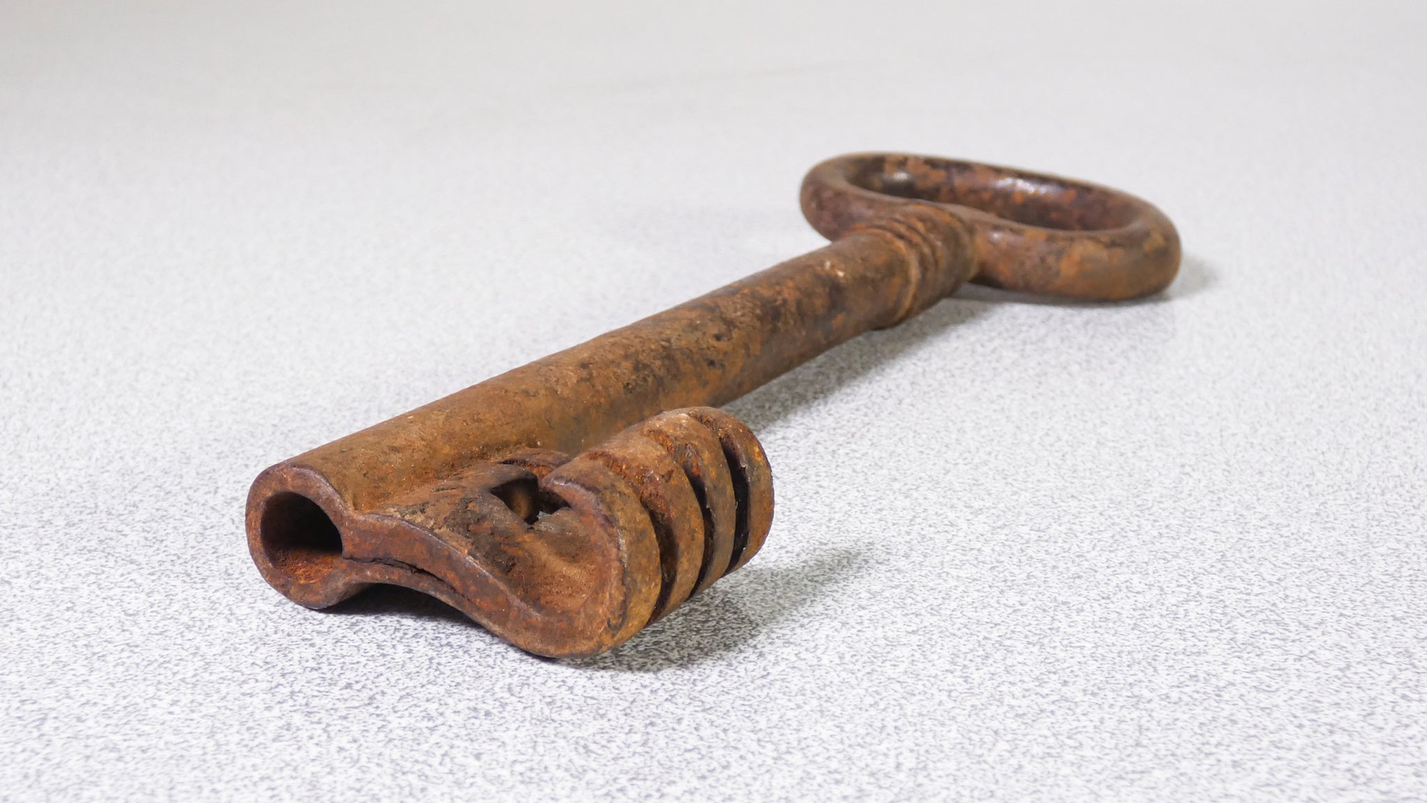chiave forziere cassaforte ferro croce grande epoca ancient old key antica