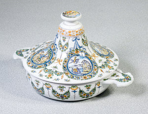 ciotola ceramica meret a moustiers faience francia coperchio pottery dipinto