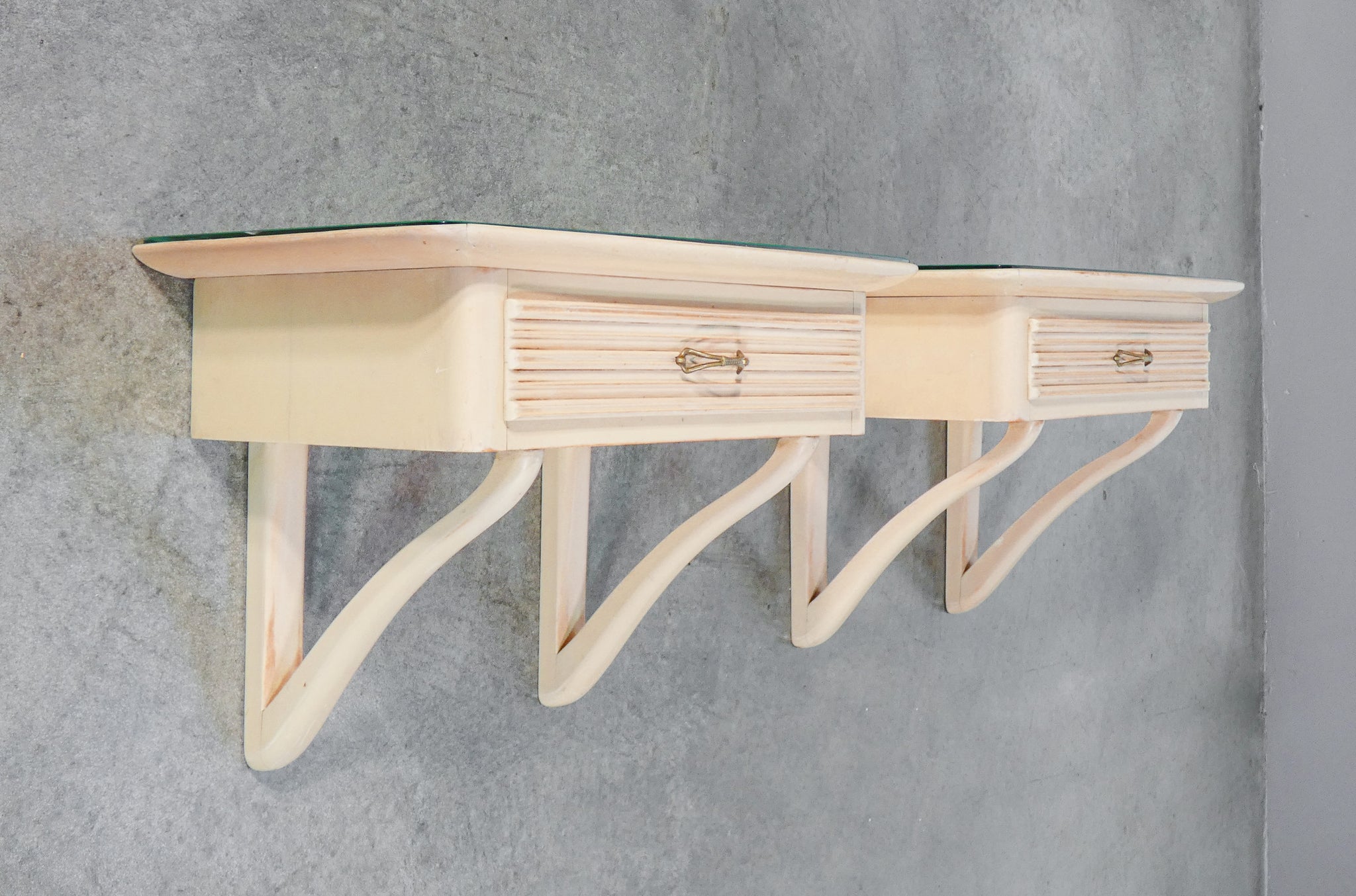 coppia comodini design italia stile valabrega mensole legno laccato cassetto