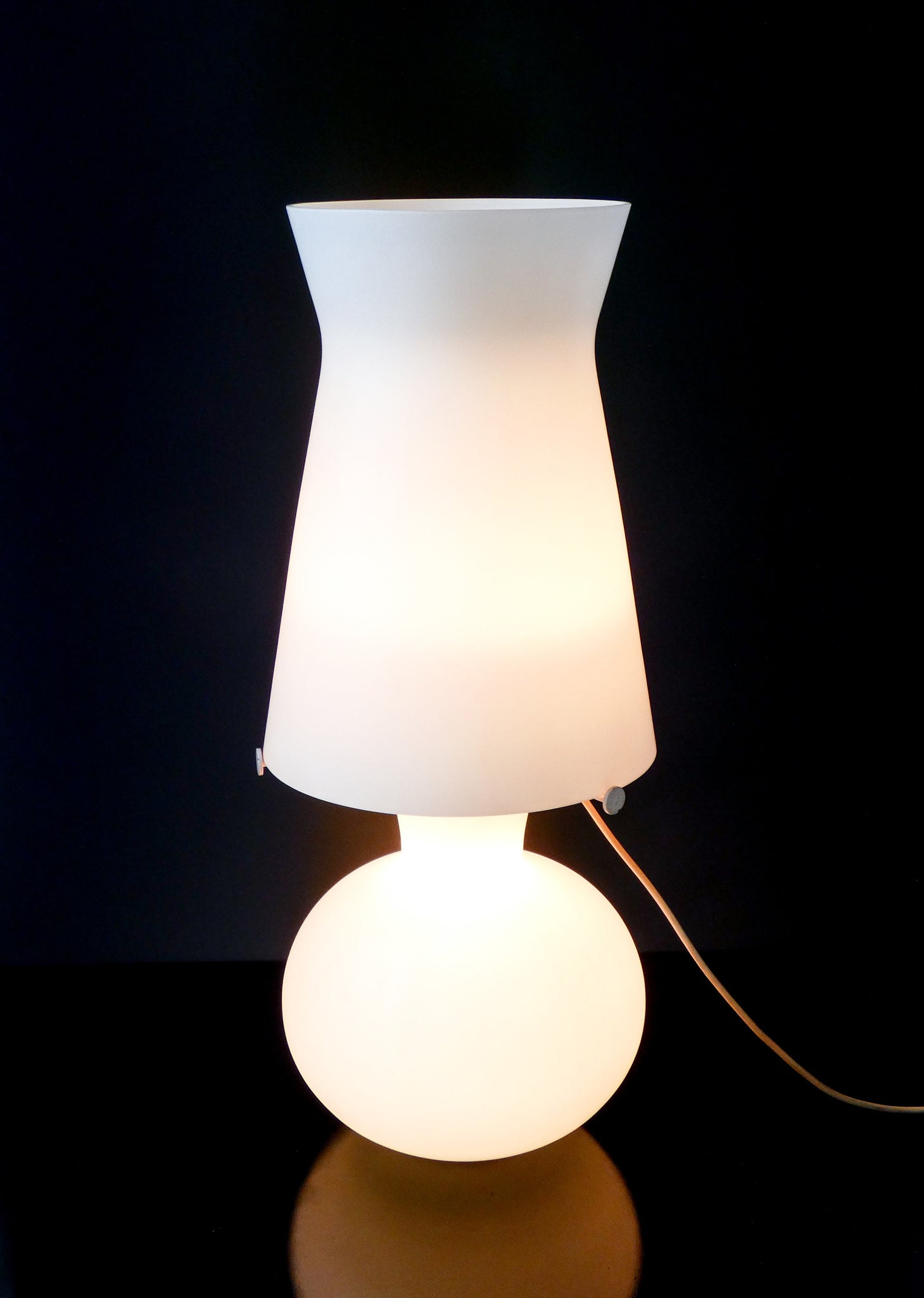lampada design fontana arte vetro opalino italia 1960s vintage da tavolo