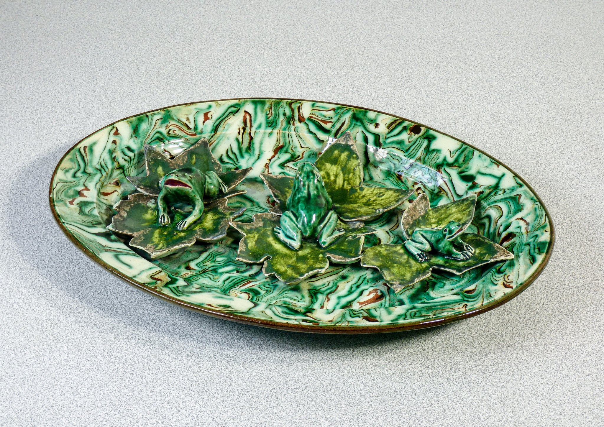raro piatto pichon uzes scultura rane epoca 1800 ceramica smalto policromo