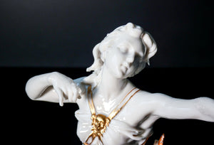 scultura artemide diana cacciatrice arciera porcellana capodimonte epoca