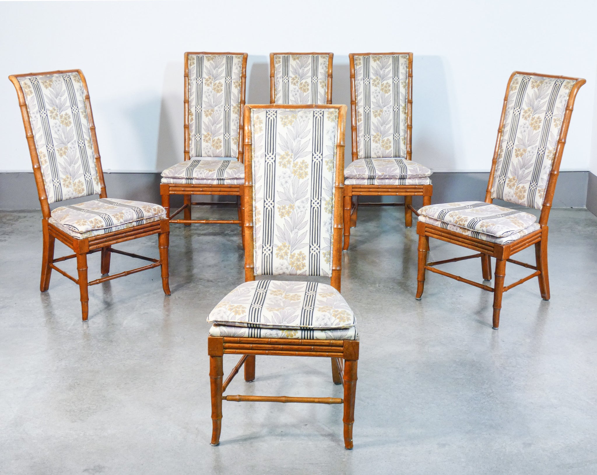 Set di sei sedie in faggio. Design Hollywood Regency – Mercand Store