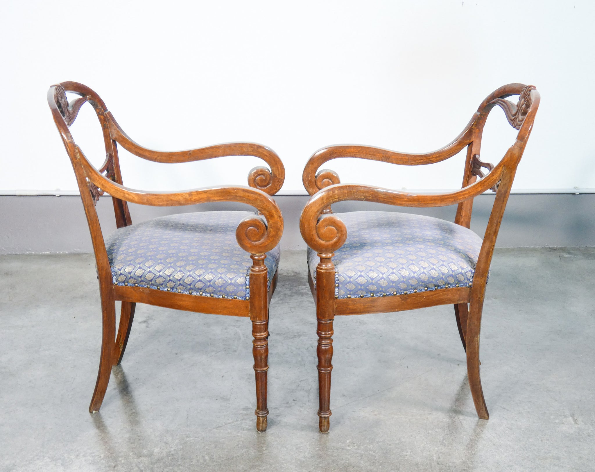 Set di sei sedie Carlo X in legno di noce. 1800 – Mercand Store
