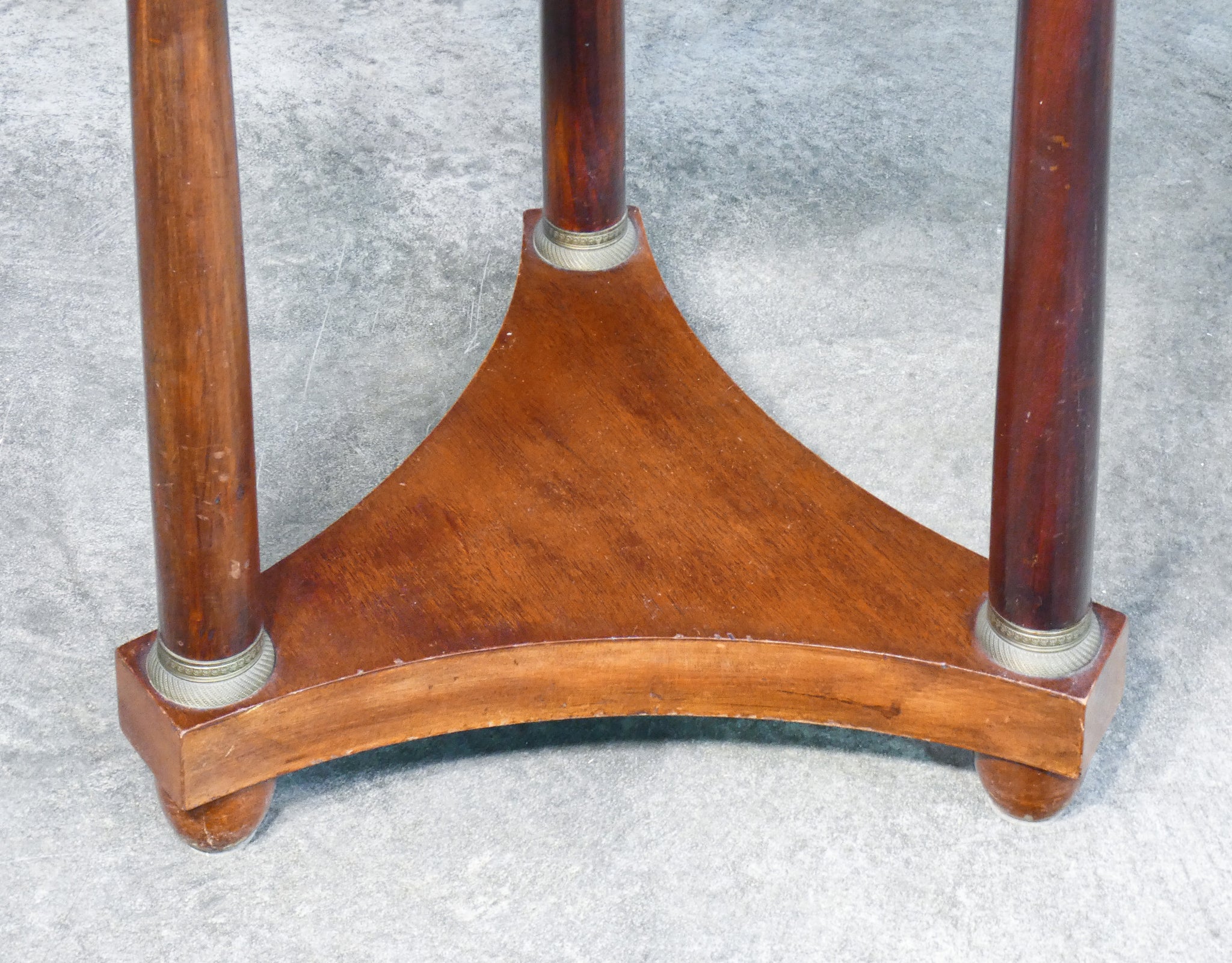 tavolino tavolo tondo impero legno piano marmo epoca 1800 colonne antico