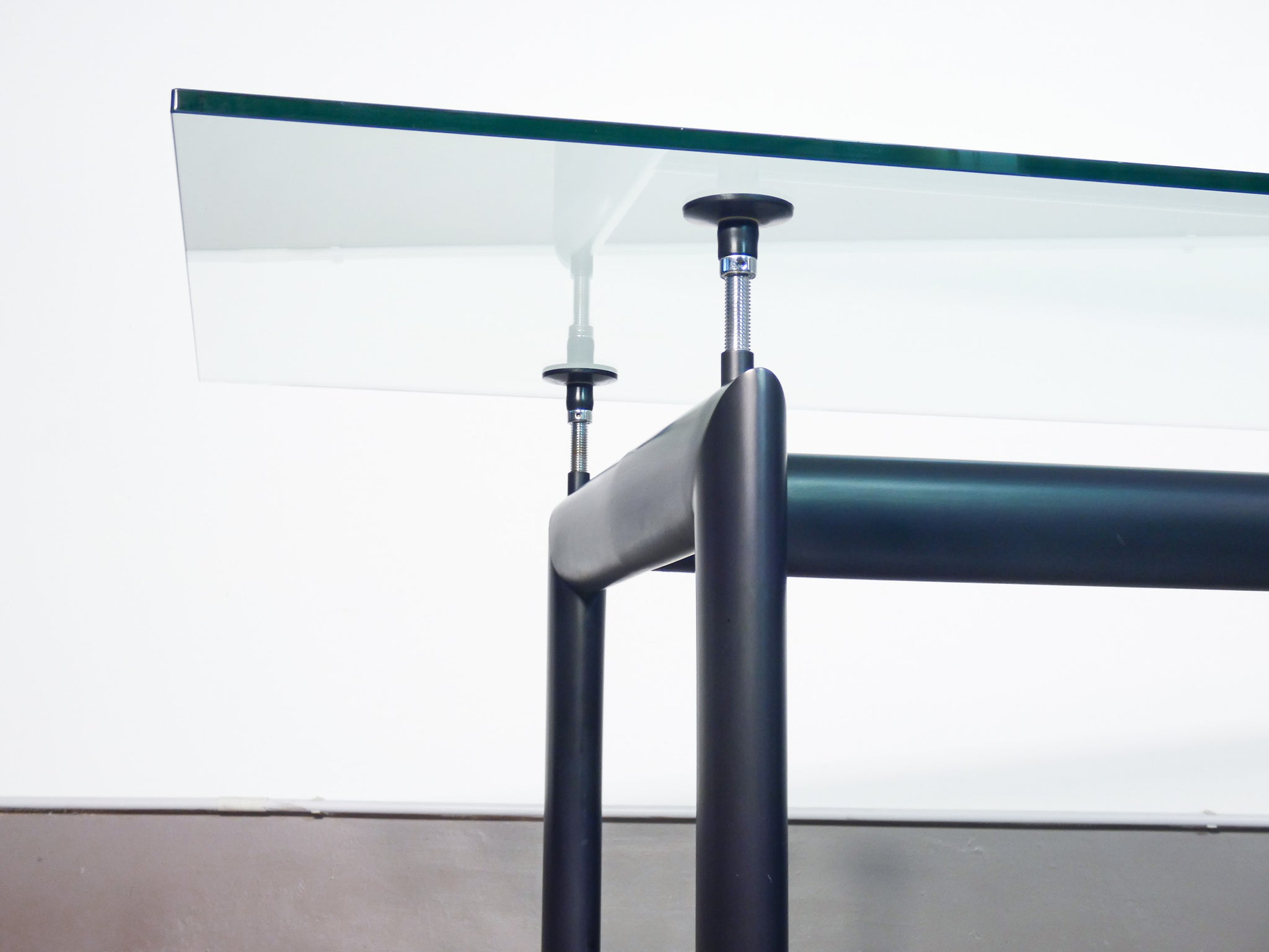tavolo lc6 design le corbusier per cassina epoca 1970s jeanneret perriand
