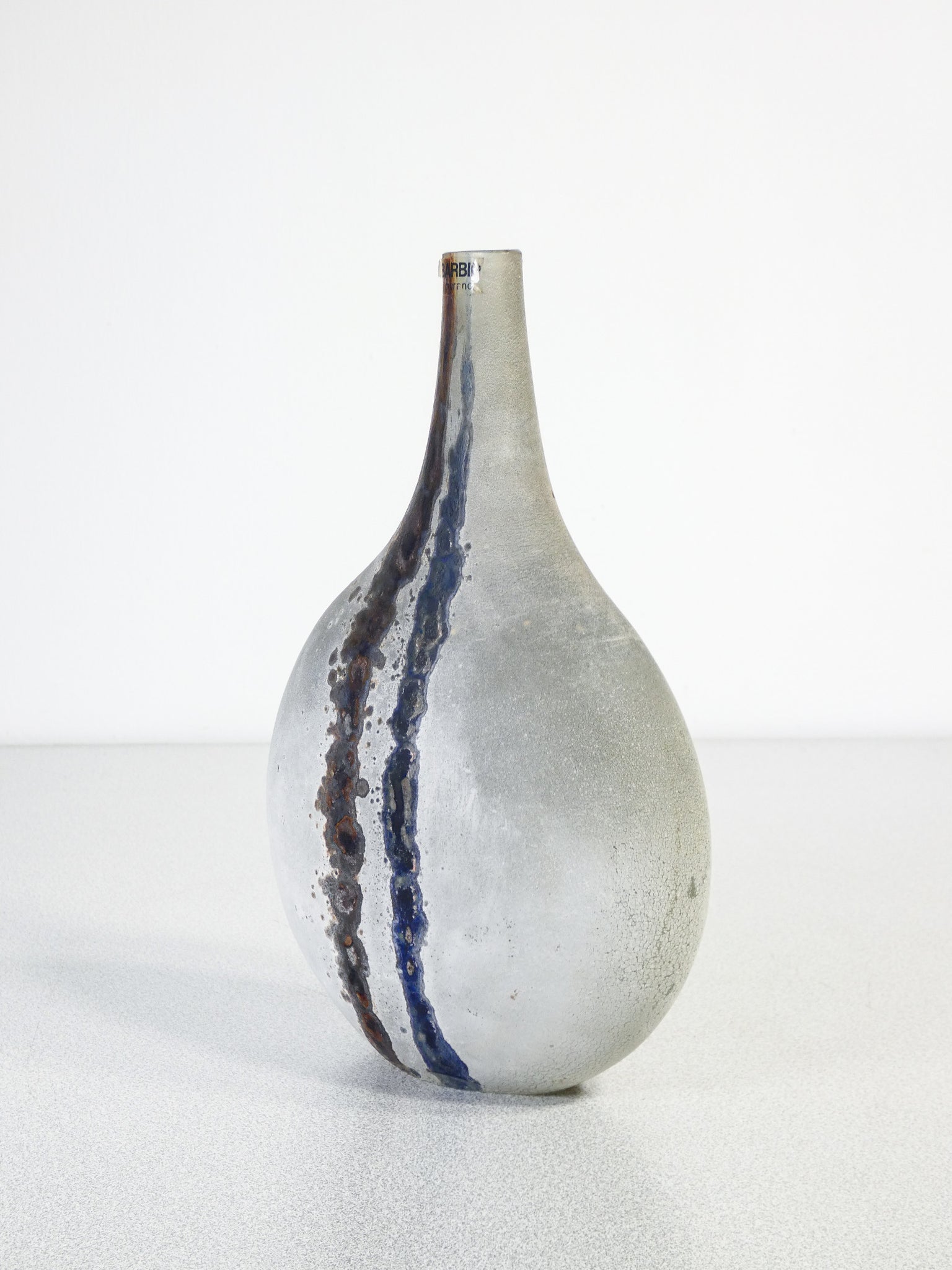 vaso bottiglia design alfredo barbini scavo vetro soffiato murano 1970s 2